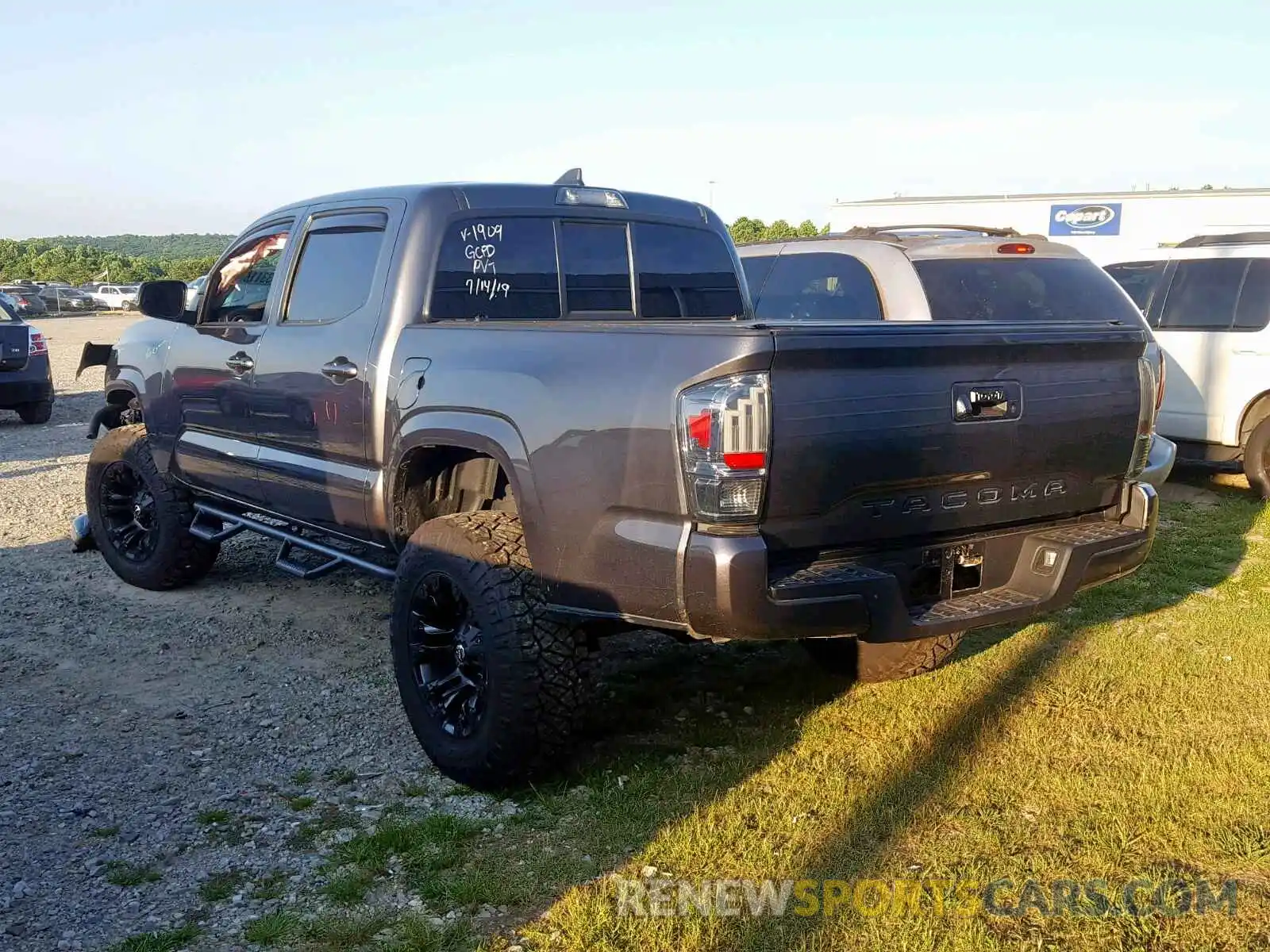 3 Photograph of a damaged car 5TFAX5GNXKX141909 TOYOTA TACOMA DOU 2019