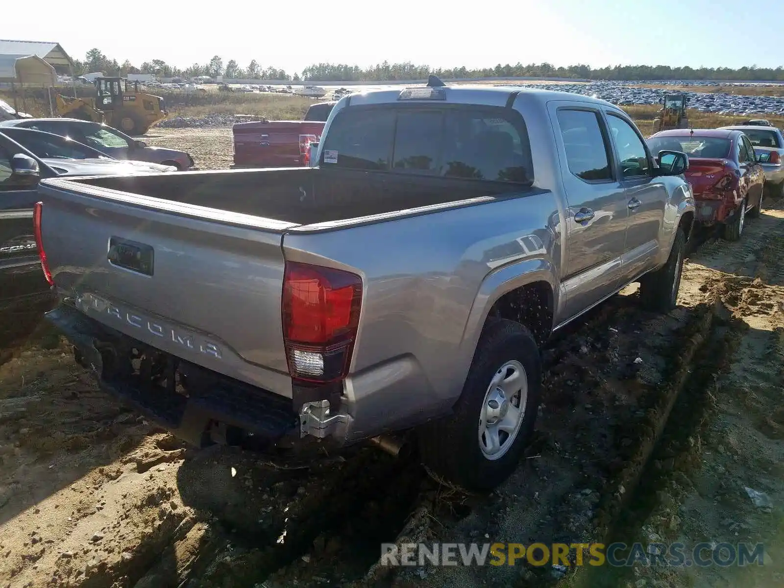 4 Фотография поврежденного автомобиля 5TFAX5GNXKX157477 TOYOTA TACOMA DOU 2019