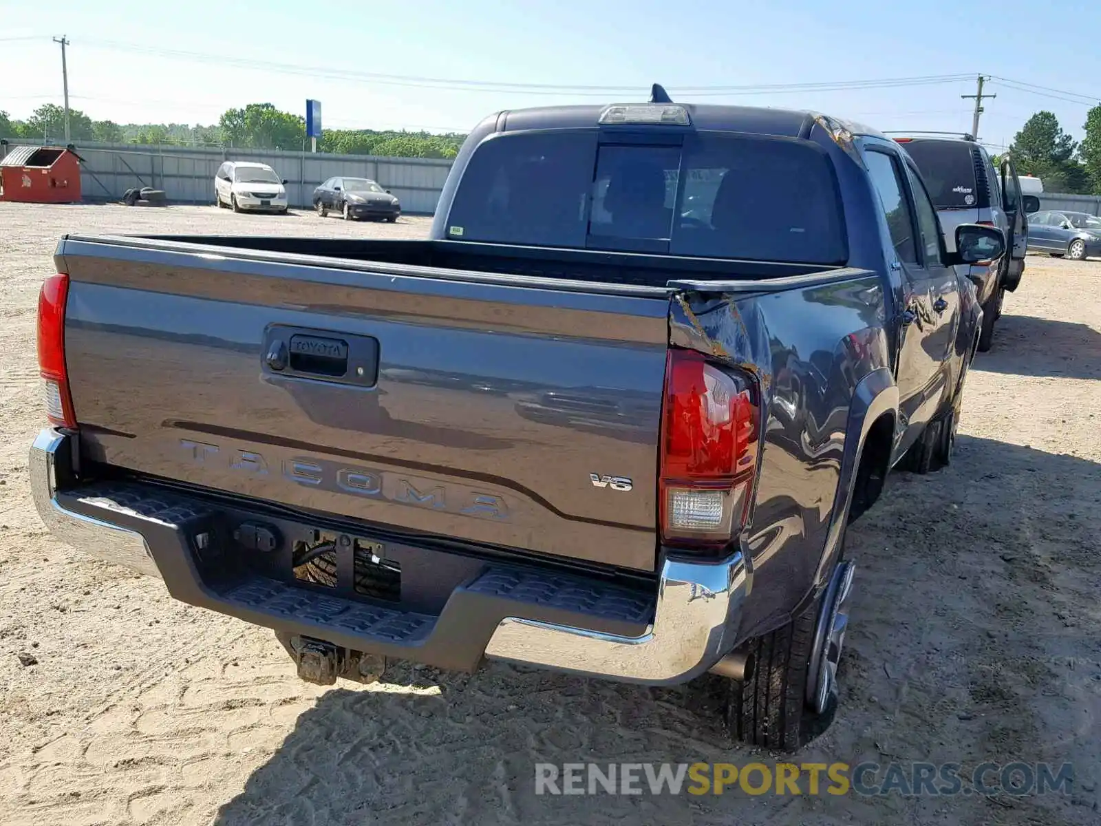 4 Photograph of a damaged car 5TFAZ5CN1KX079851 TOYOTA TACOMA DOU 2019