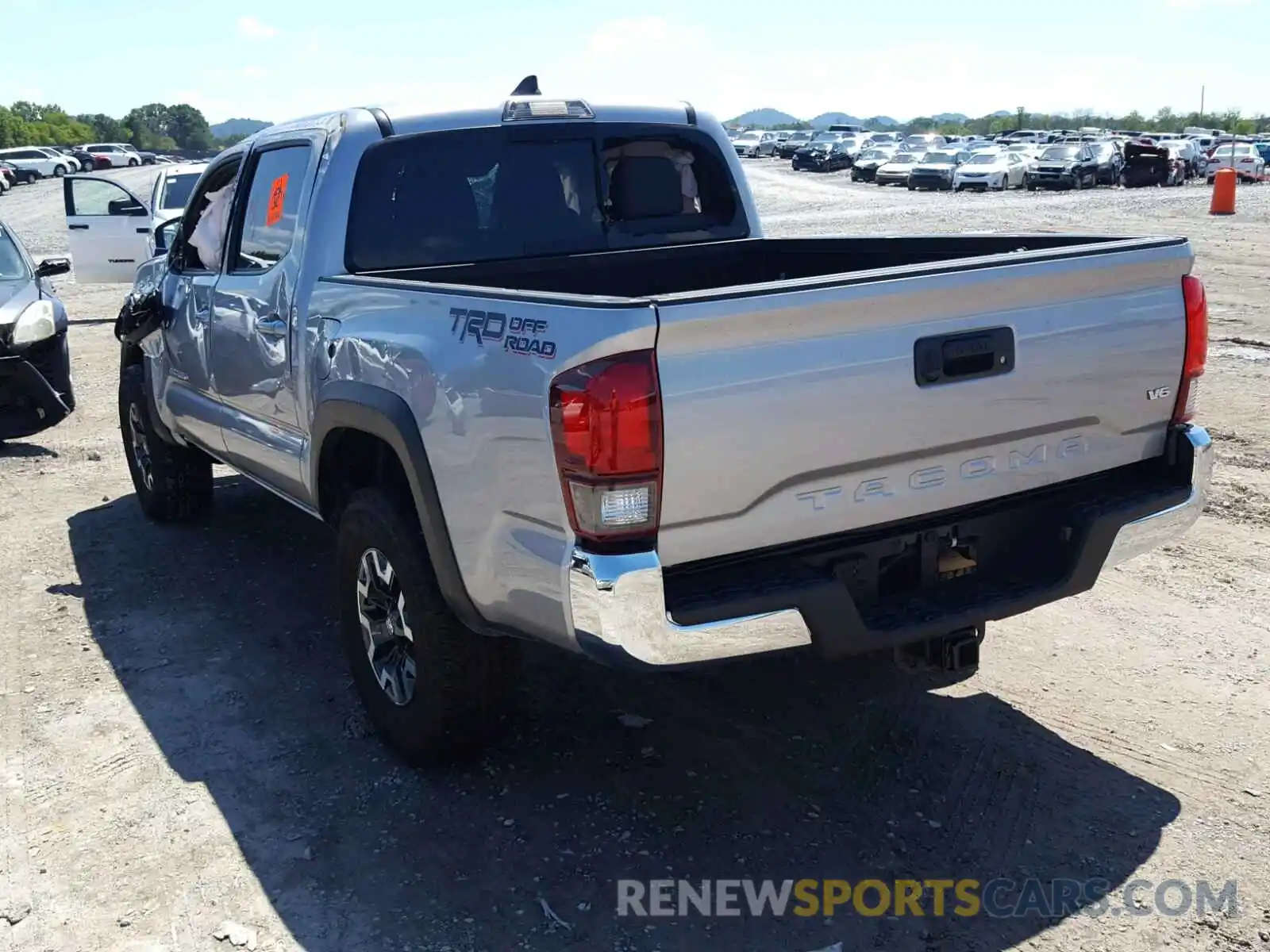 3 Photograph of a damaged car 5TFAZ5CN2KX081107 TOYOTA TACOMA DOU 2019