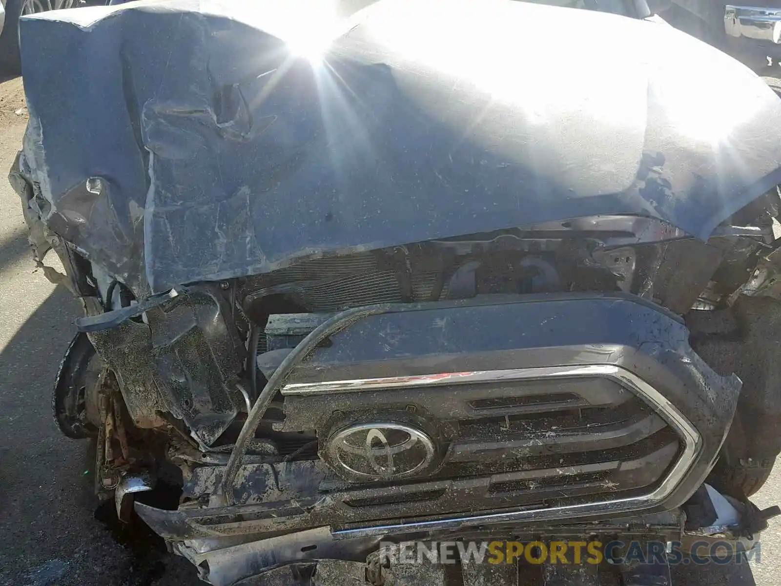 7 Photograph of a damaged car 5TFAZ5CN4KX083246 TOYOTA TACOMA DOU 2019