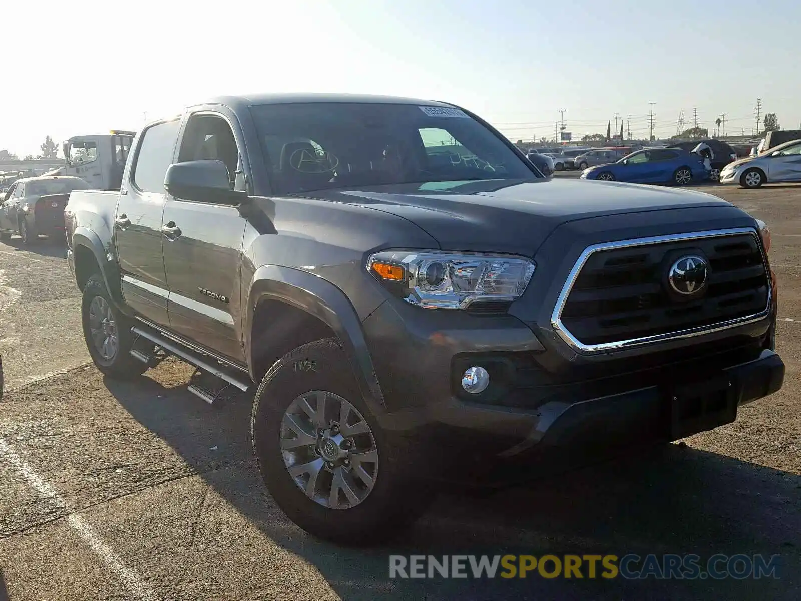 1 Photograph of a damaged car 5TFAZ5CN4KX086504 TOYOTA TACOMA DOU 2019