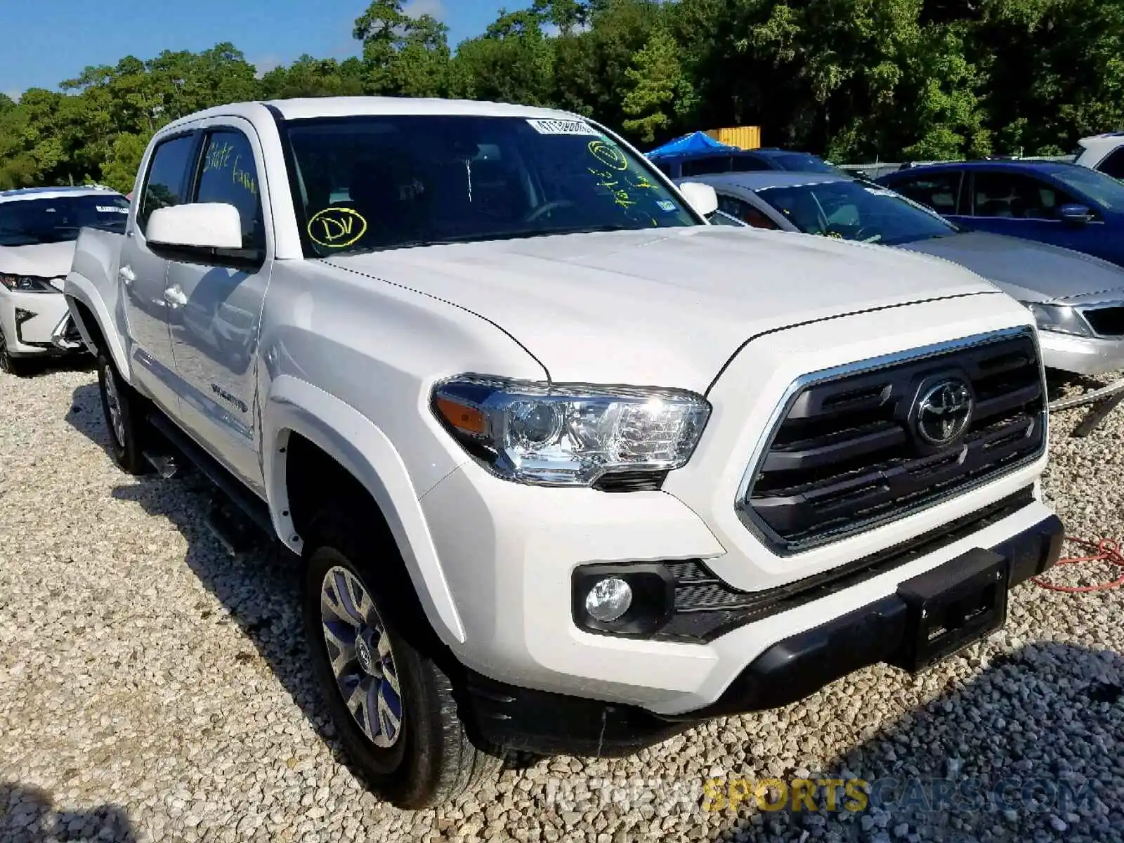 1 Photograph of a damaged car 5TFAZ5CN6KX078730 TOYOTA TACOMA DOU 2019