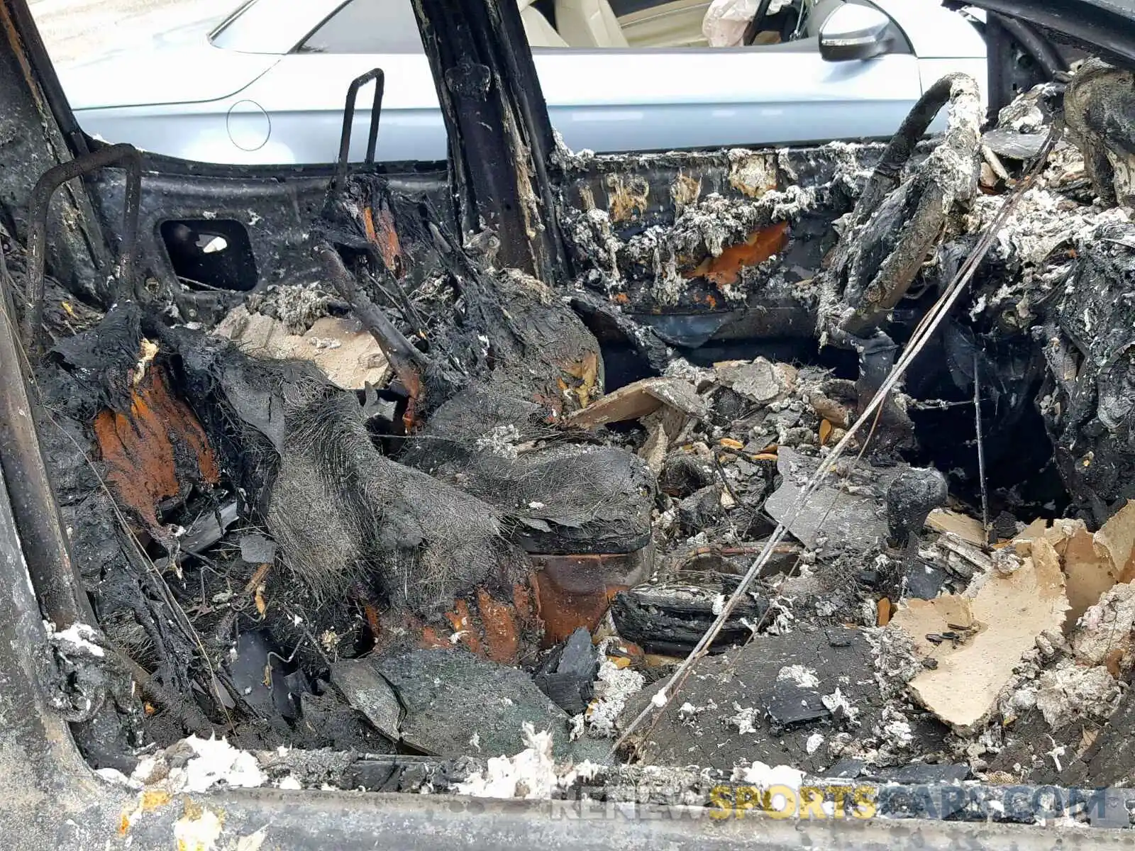 5 Photograph of a damaged car 5TFAZ5CN8KX077840 TOYOTA TACOMA DOU 2019