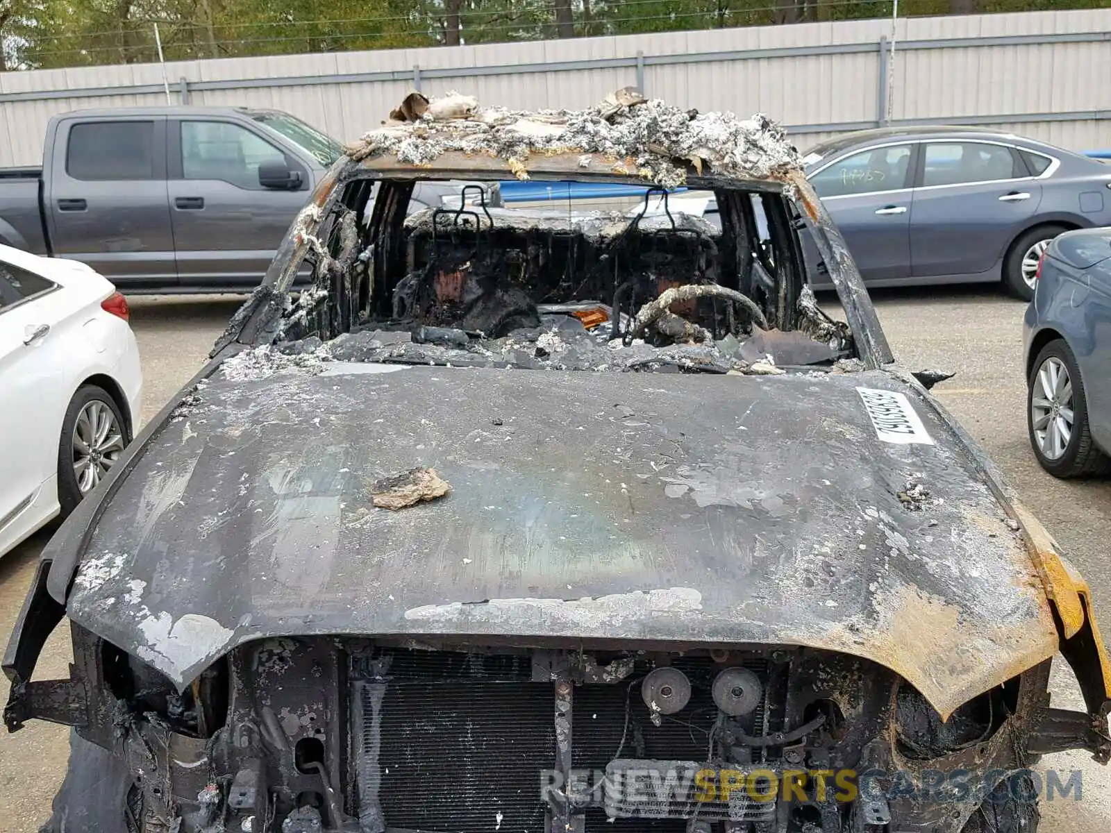 7 Photograph of a damaged car 5TFAZ5CN8KX077840 TOYOTA TACOMA DOU 2019