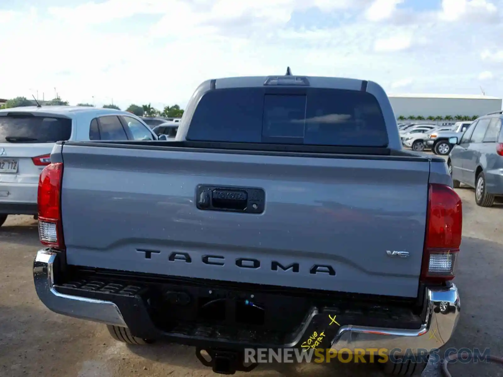 6 Photograph of a damaged car 5TFAZ5CN8KX082083 TOYOTA TACOMA DOU 2019