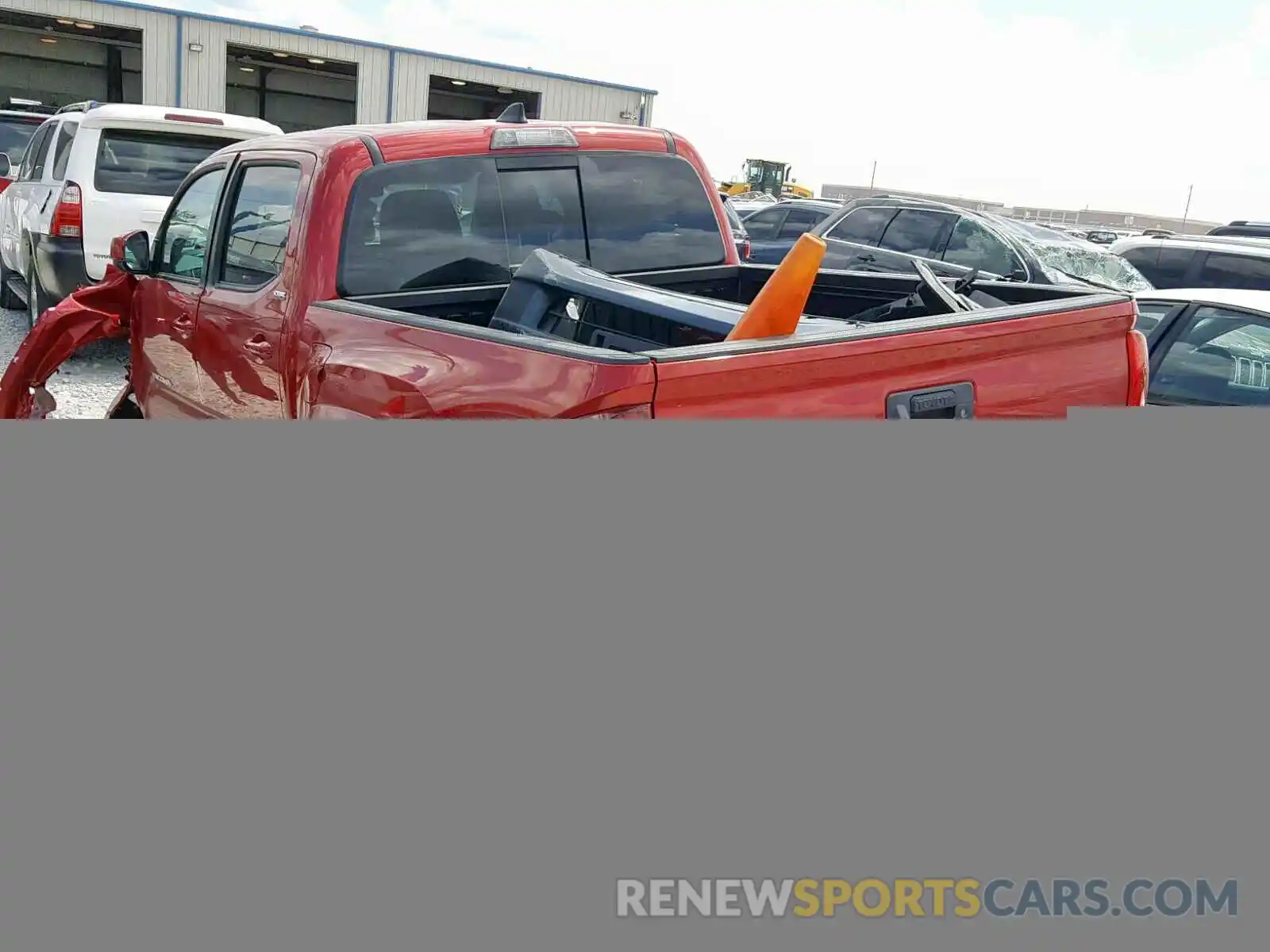 3 Photograph of a damaged car 5TFAZ5CNXKX080125 TOYOTA TACOMA DOU 2019