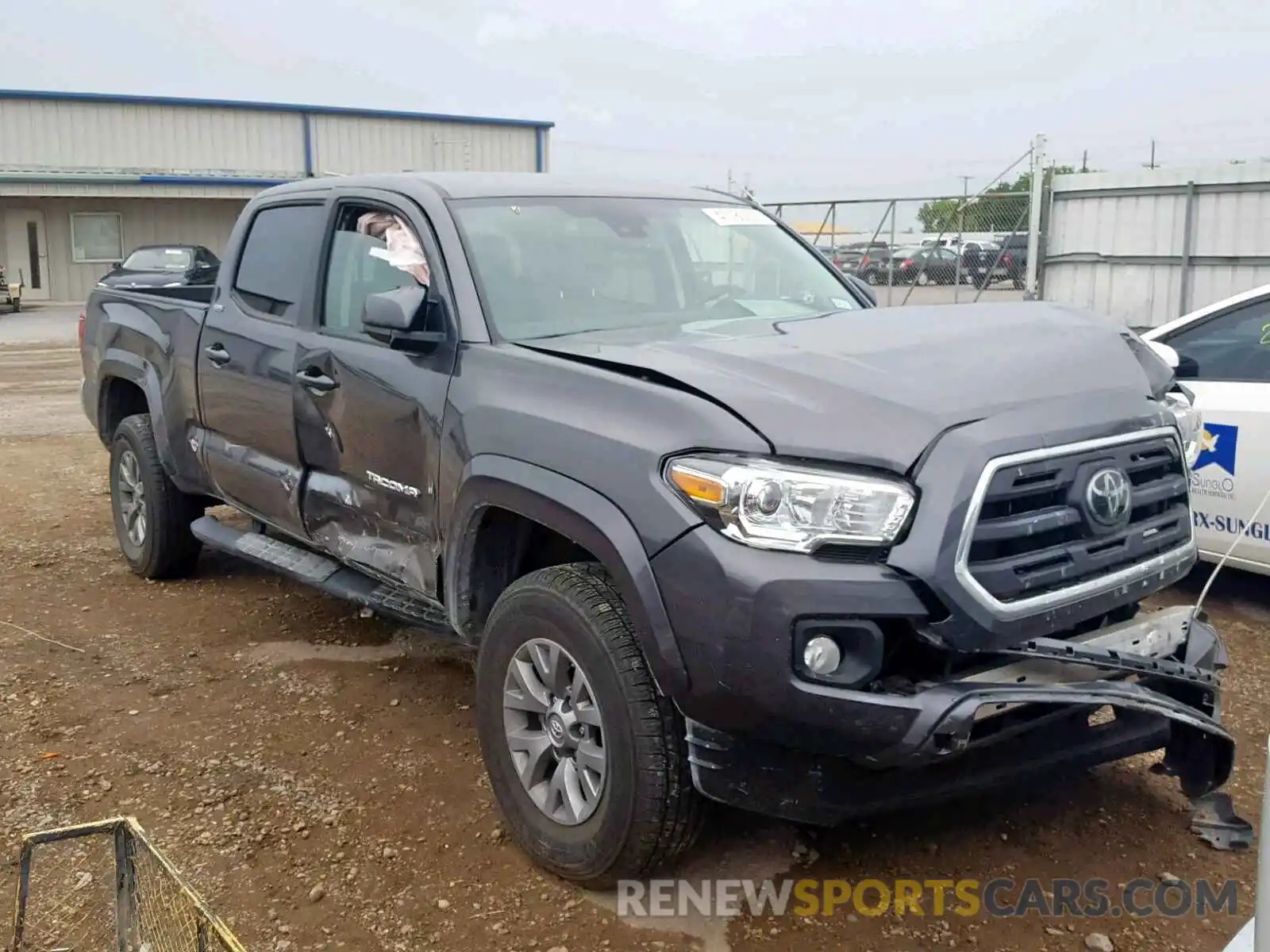 1 Photograph of a damaged car 5TFBZ5DN6KX004503 TOYOTA TACOMA DOU 2019