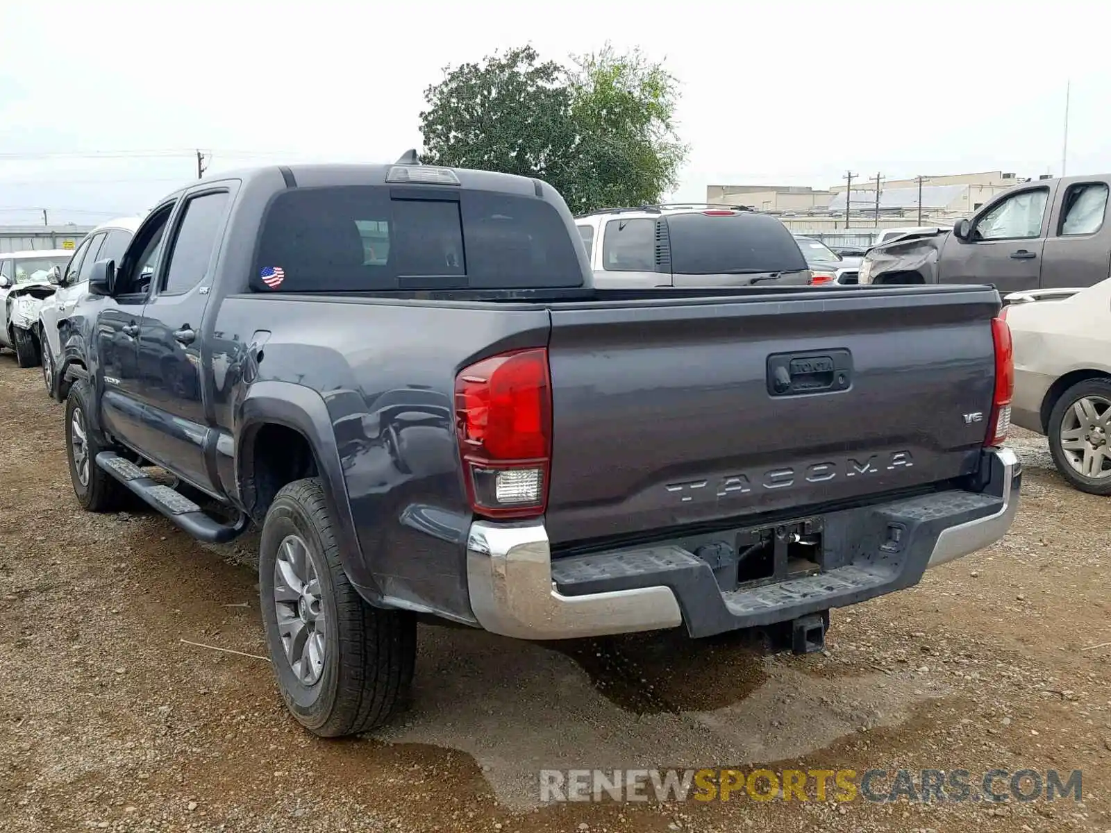 3 Photograph of a damaged car 5TFBZ5DN6KX004503 TOYOTA TACOMA DOU 2019