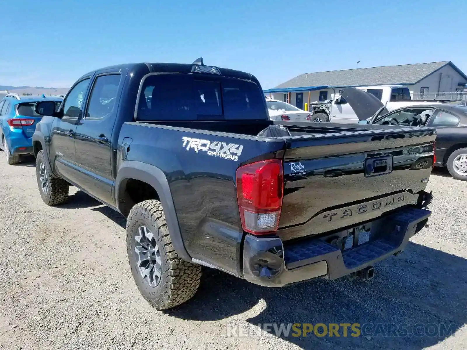 3 Photograph of a damaged car 5TFCZ5AN0KX183761 TOYOTA TACOMA DOU 2019