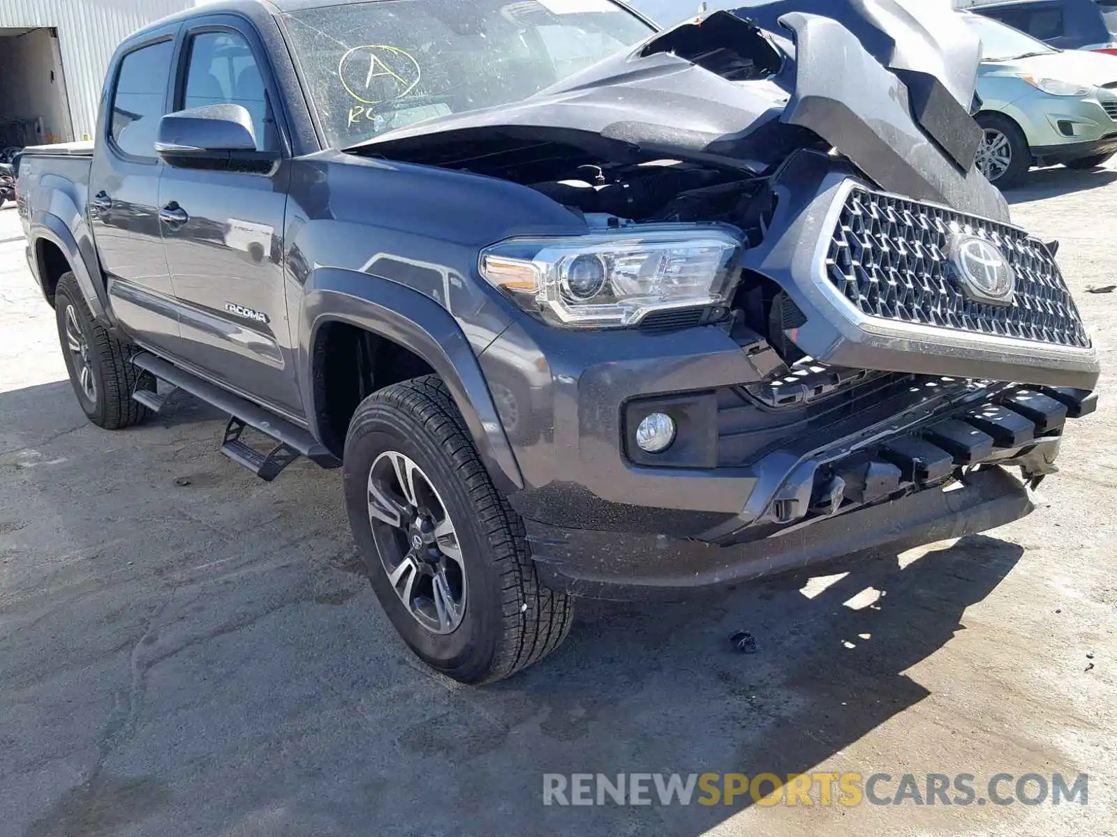 1 Photograph of a damaged car 5TFCZ5AN0KX188927 TOYOTA TACOMA DOU 2019