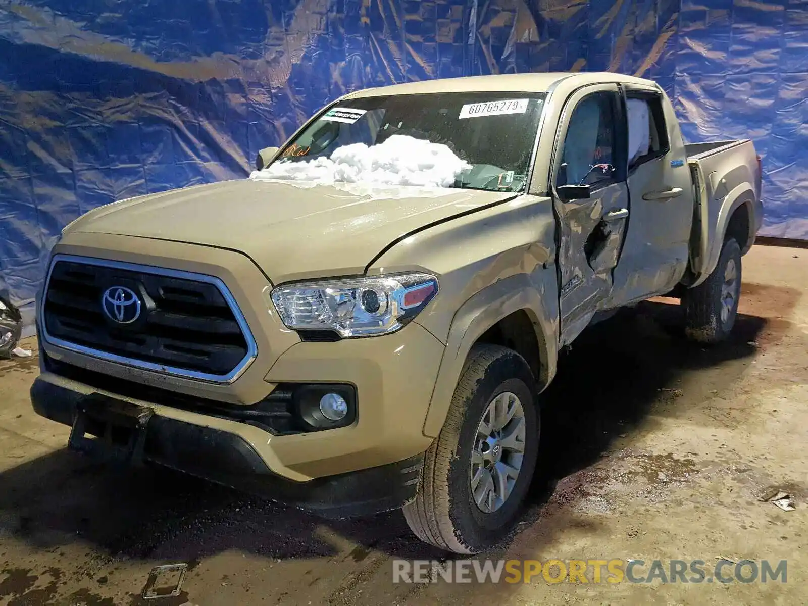 2 Photograph of a damaged car 5TFCZ5AN1KX192677 TOYOTA TACOMA DOU 2019