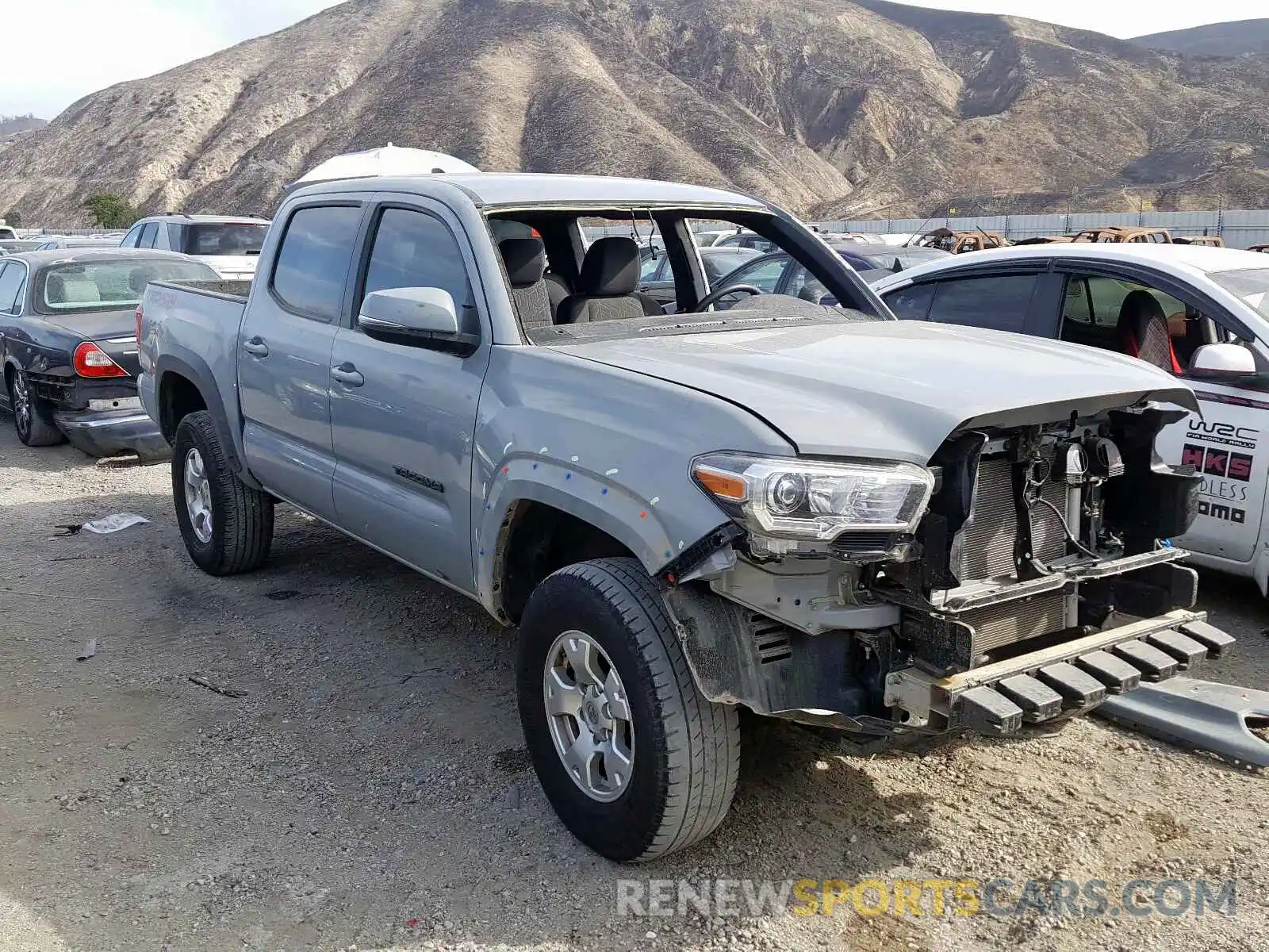 1 Photograph of a damaged car 5TFCZ5AN2KX178853 TOYOTA TACOMA DOU 2019