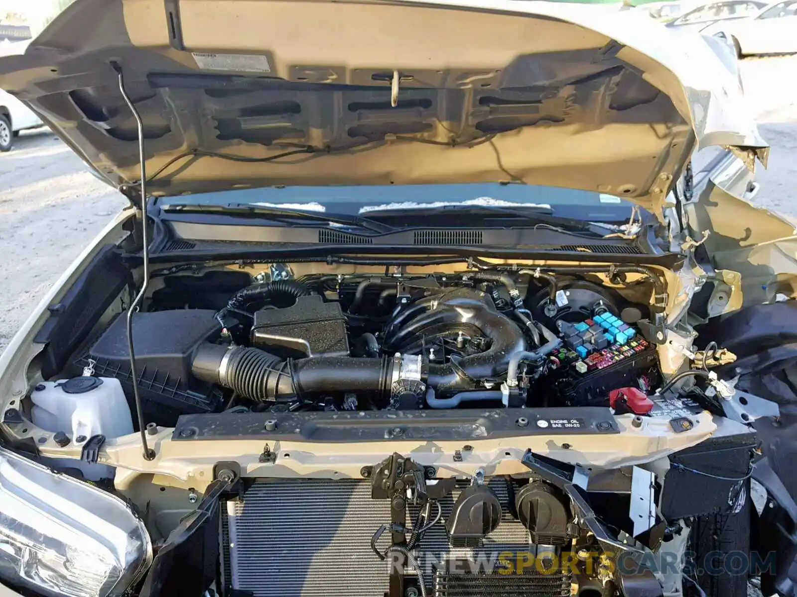 7 Photograph of a damaged car 5TFCZ5AN3KX169689 TOYOTA TACOMA DOU 2019