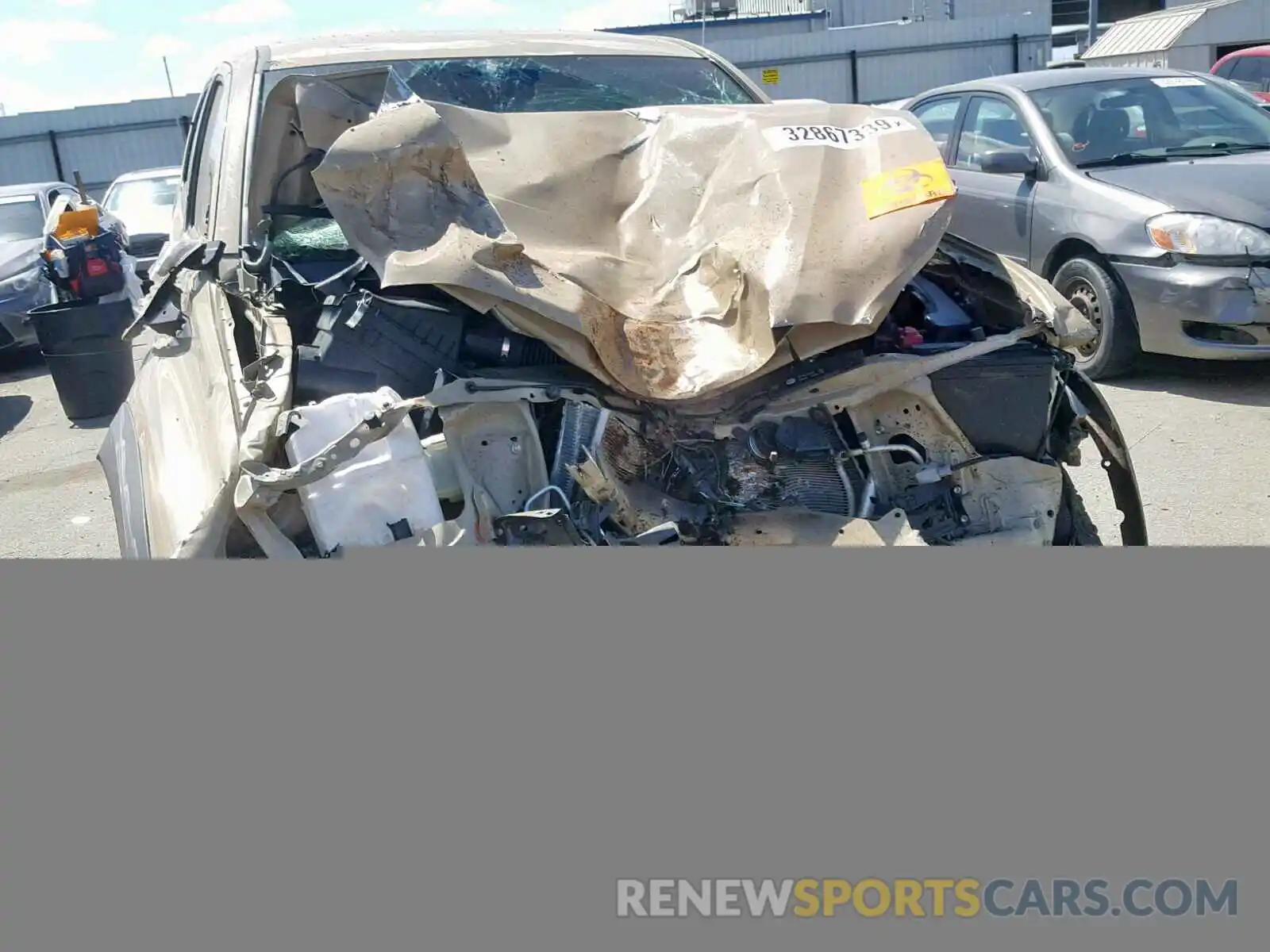 9 Photograph of a damaged car 5TFCZ5AN3KX183527 TOYOTA TACOMA DOU 2019