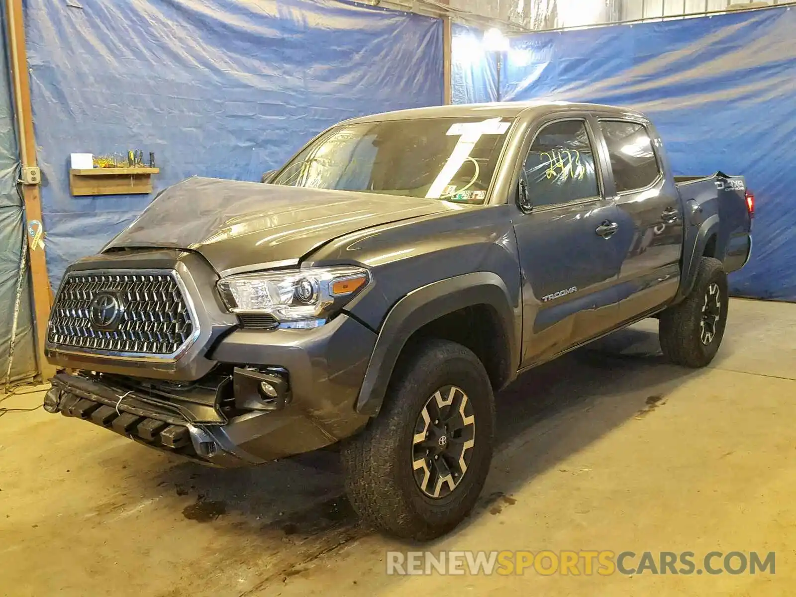 2 Photograph of a damaged car 5TFCZ5AN3KX186802 TOYOTA TACOMA DOU 2019