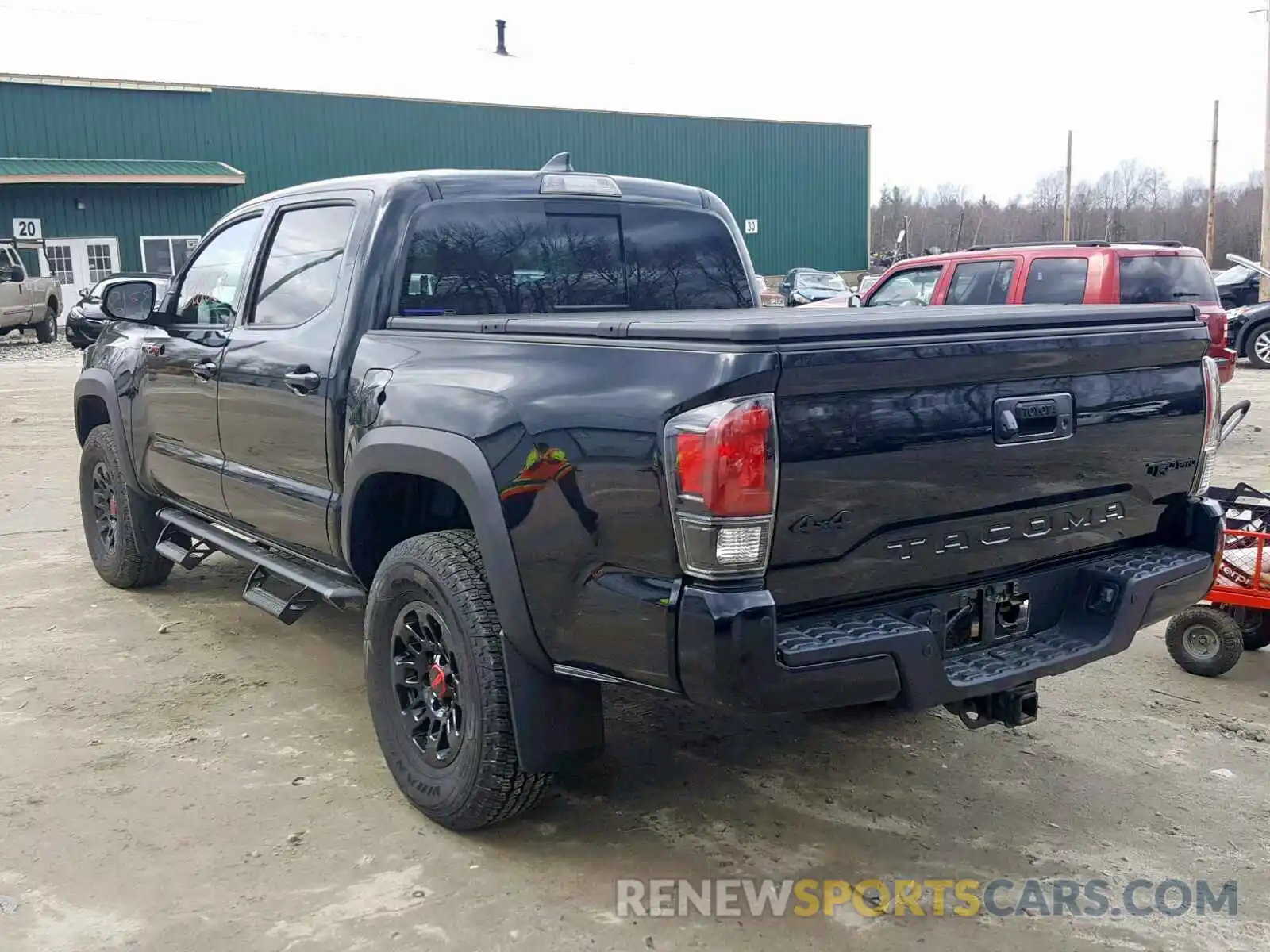 3 Photograph of a damaged car 5TFCZ5AN4KX177798 TOYOTA TACOMA DOU 2019