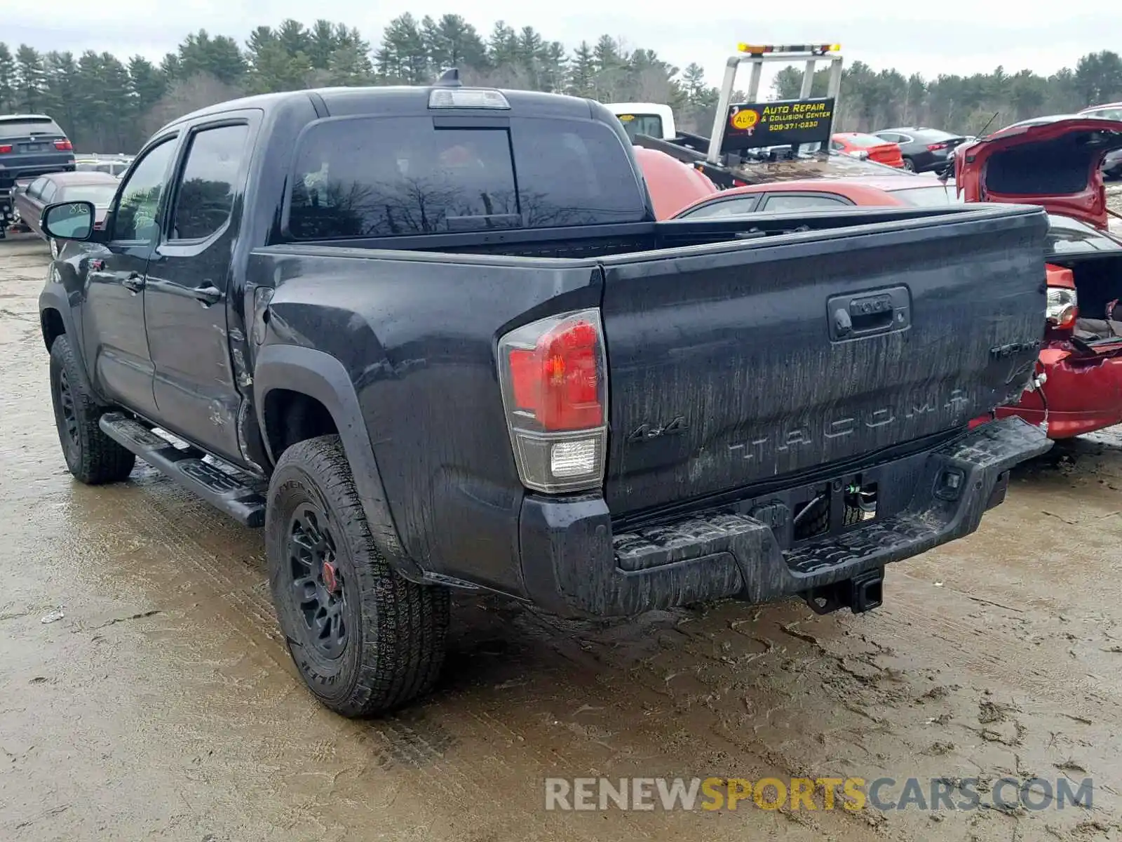 3 Photograph of a damaged car 5TFCZ5AN6KX183103 TOYOTA TACOMA DOU 2019