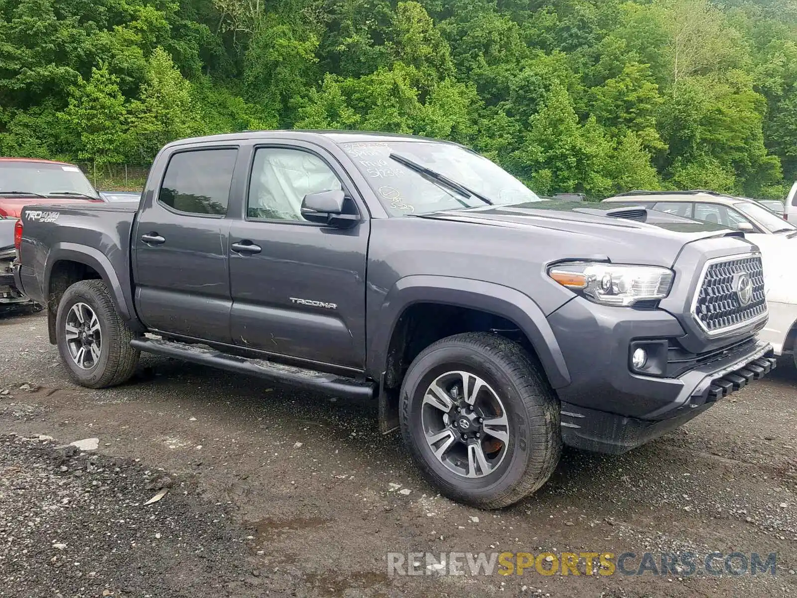 1 Photograph of a damaged car 5TFCZ5AN7KX187936 TOYOTA TACOMA DOU 2019