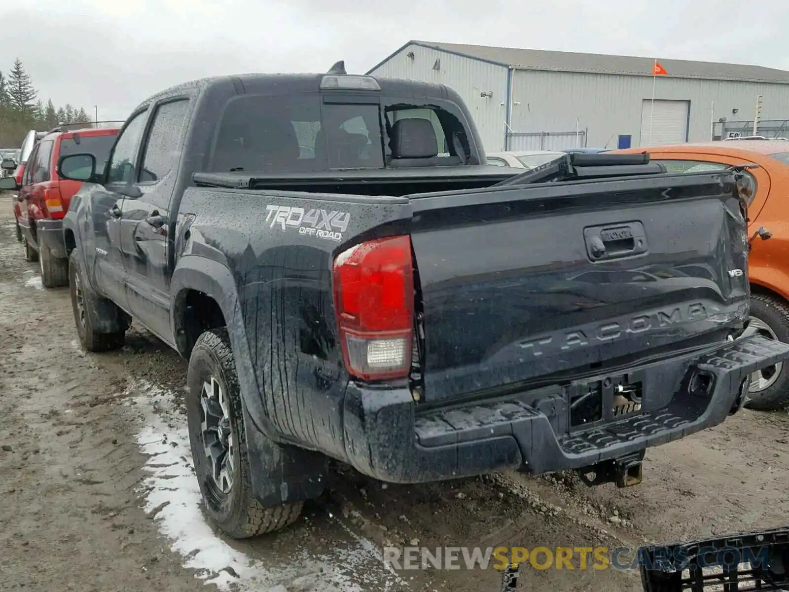 3 Photograph of a damaged car 5TFCZ5AN8KX165833 TOYOTA TACOMA DOU 2019