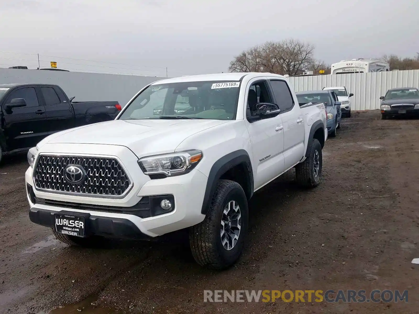 2 Photograph of a damaged car 5TFCZ5AN8KX177450 TOYOTA TACOMA DOU 2019