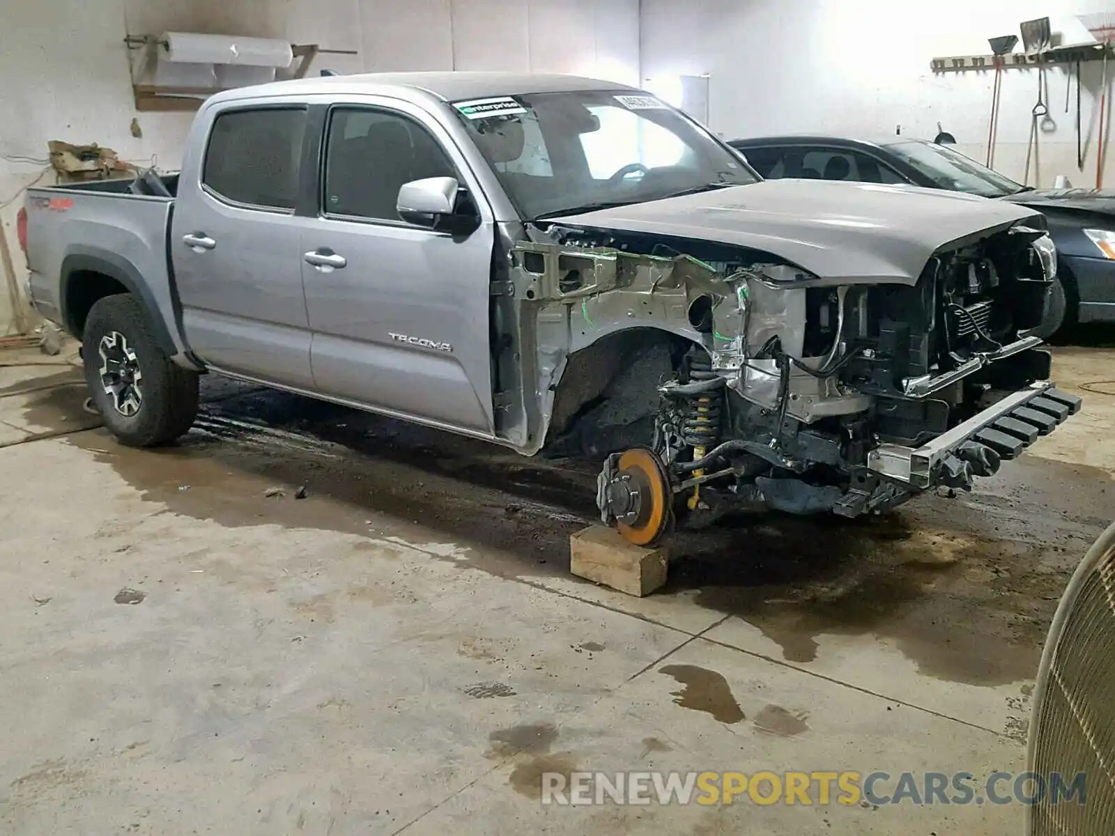 1 Photograph of a damaged car 5TFCZ5AN9KX167851 TOYOTA TACOMA DOU 2019