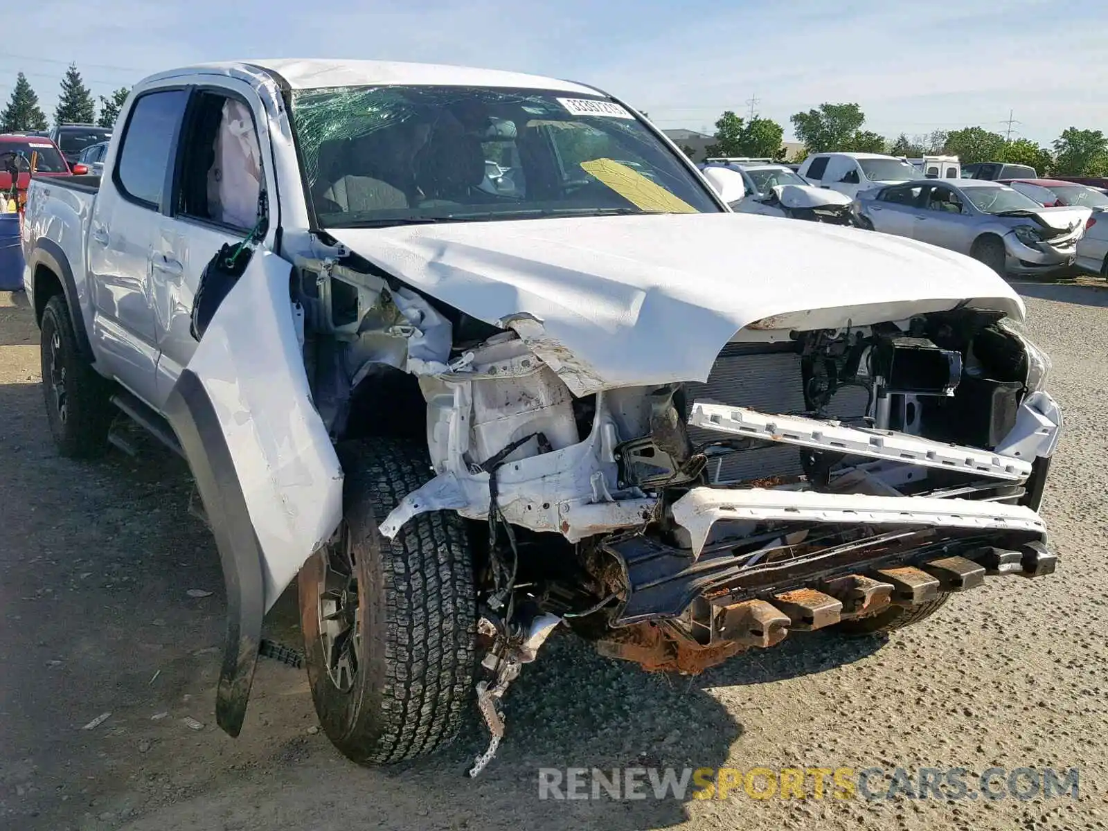 1 Фотография поврежденного автомобиля 5TFCZ5AN9KX188764 TOYOTA TACOMA DOU 2019