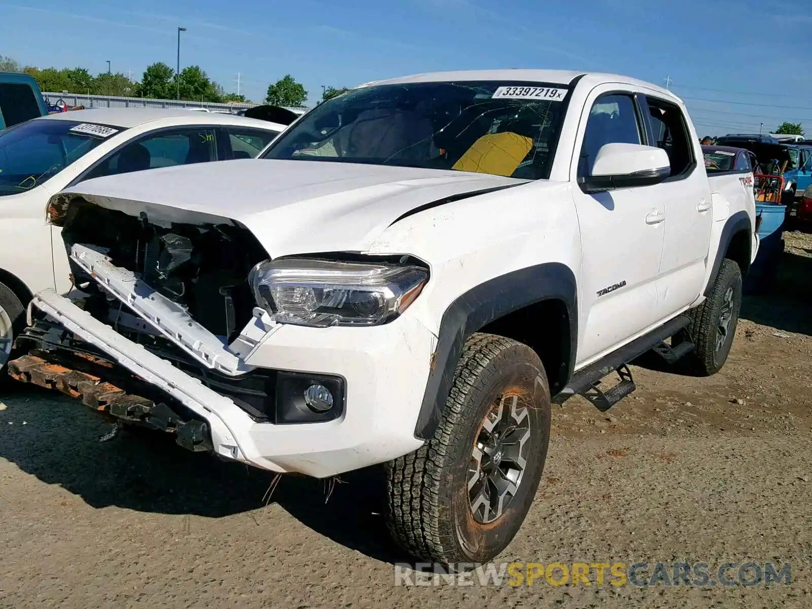 2 Photograph of a damaged car 5TFCZ5AN9KX188764 TOYOTA TACOMA DOU 2019