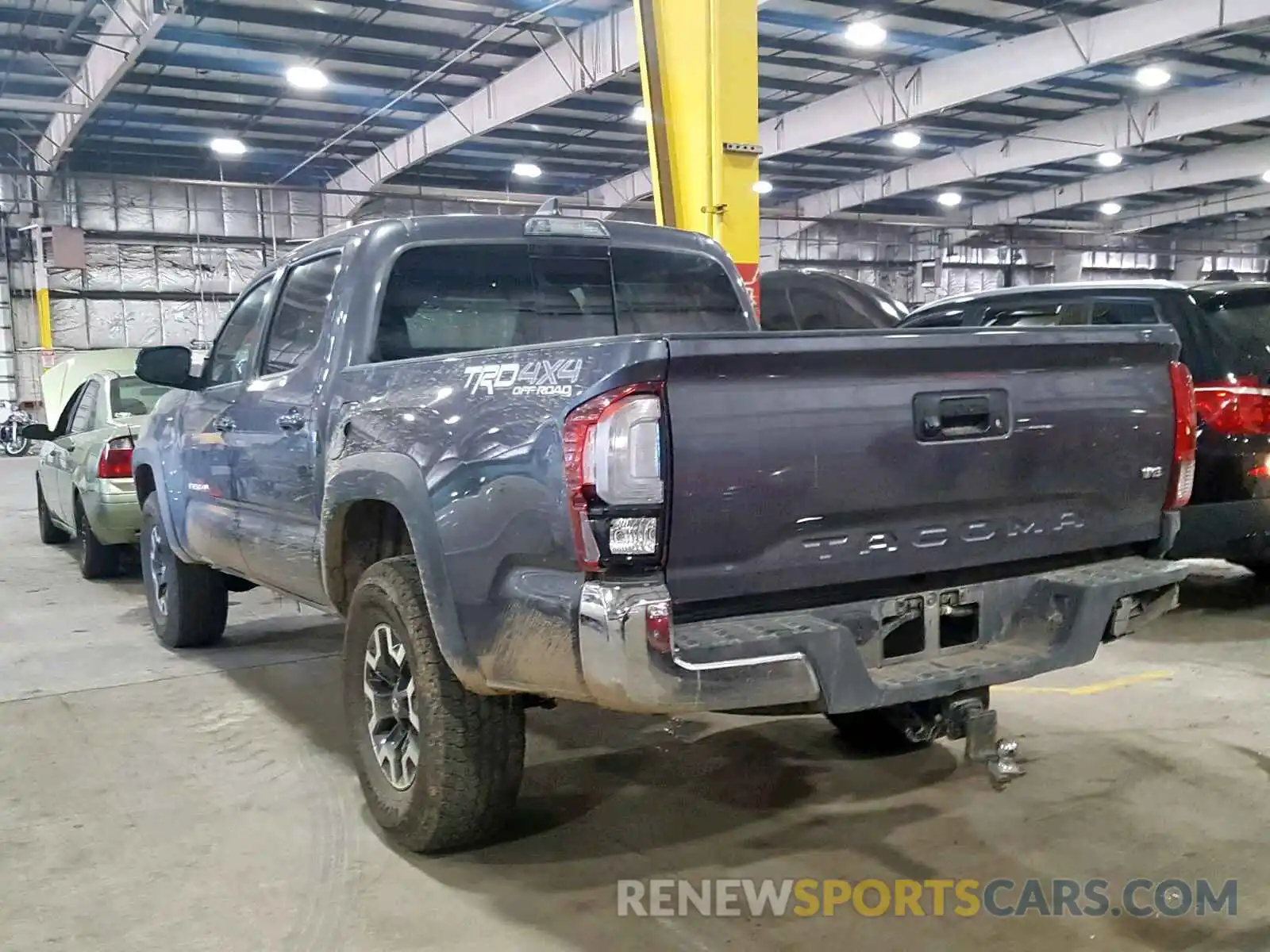 3 Photograph of a damaged car 5TFCZ5ANXKX180396 TOYOTA TACOMA DOU 2019