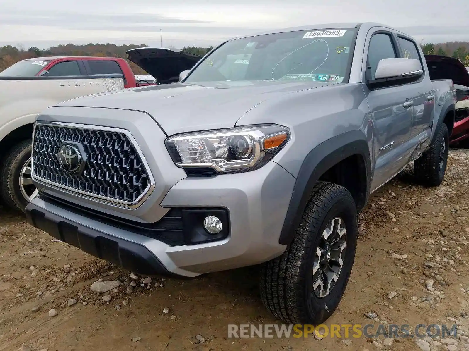 2 Фотография поврежденного автомобиля 5TFCZ5ANXKX190815 TOYOTA TACOMA DOU 2019