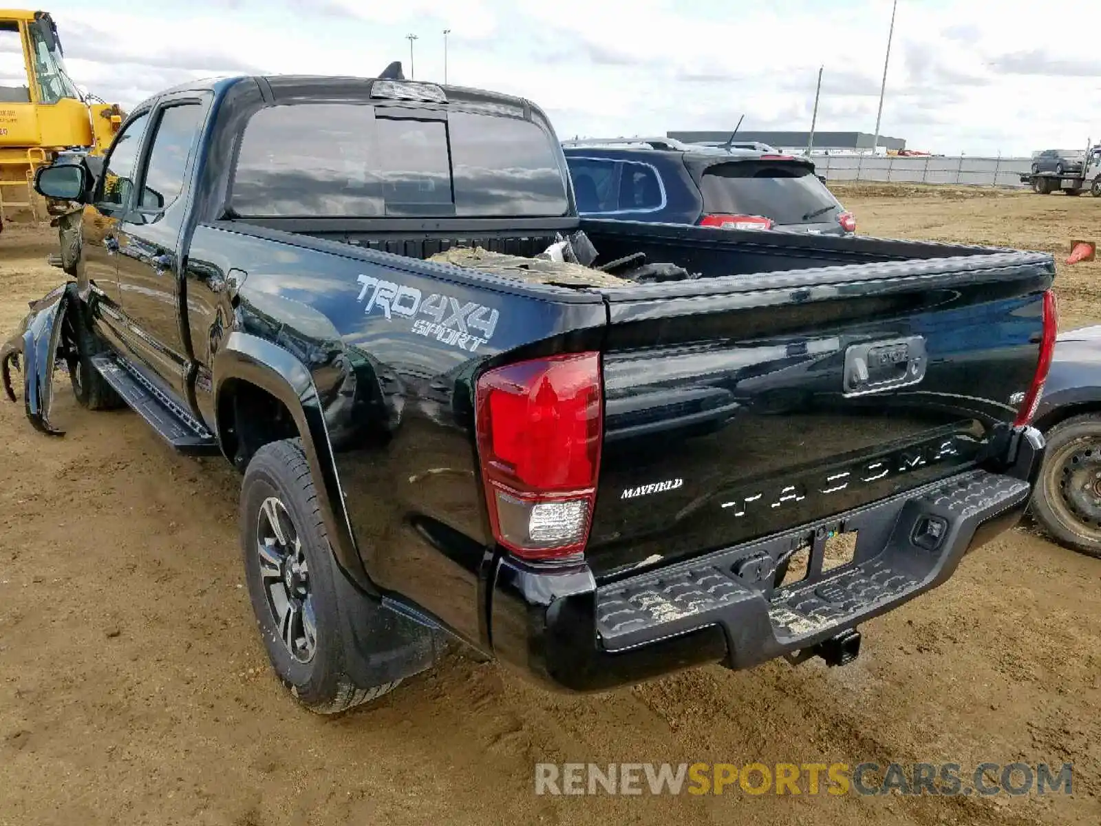 3 Photograph of a damaged car 5TFDZ5BN2KX041804 TOYOTA TACOMA DOU 2019