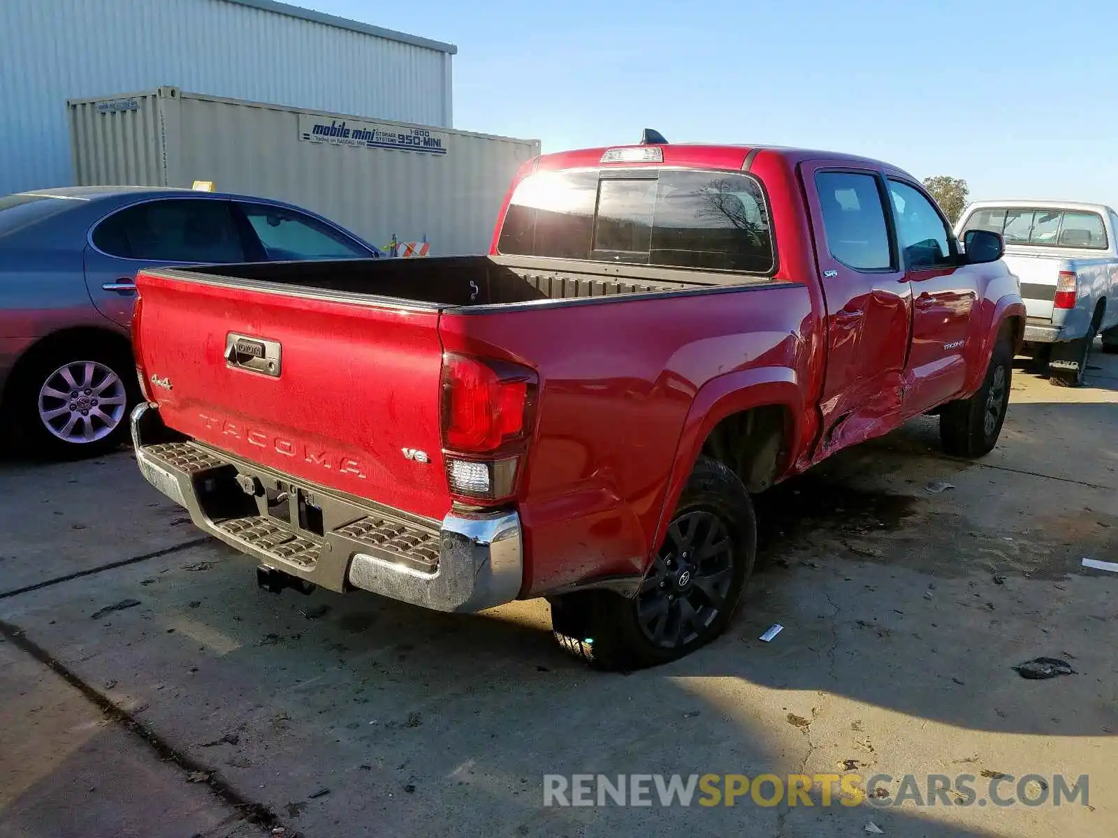 4 Photograph of a damaged car 3TMCZ5AN9LM300700 TOYOTA TACOMA DOU 2020