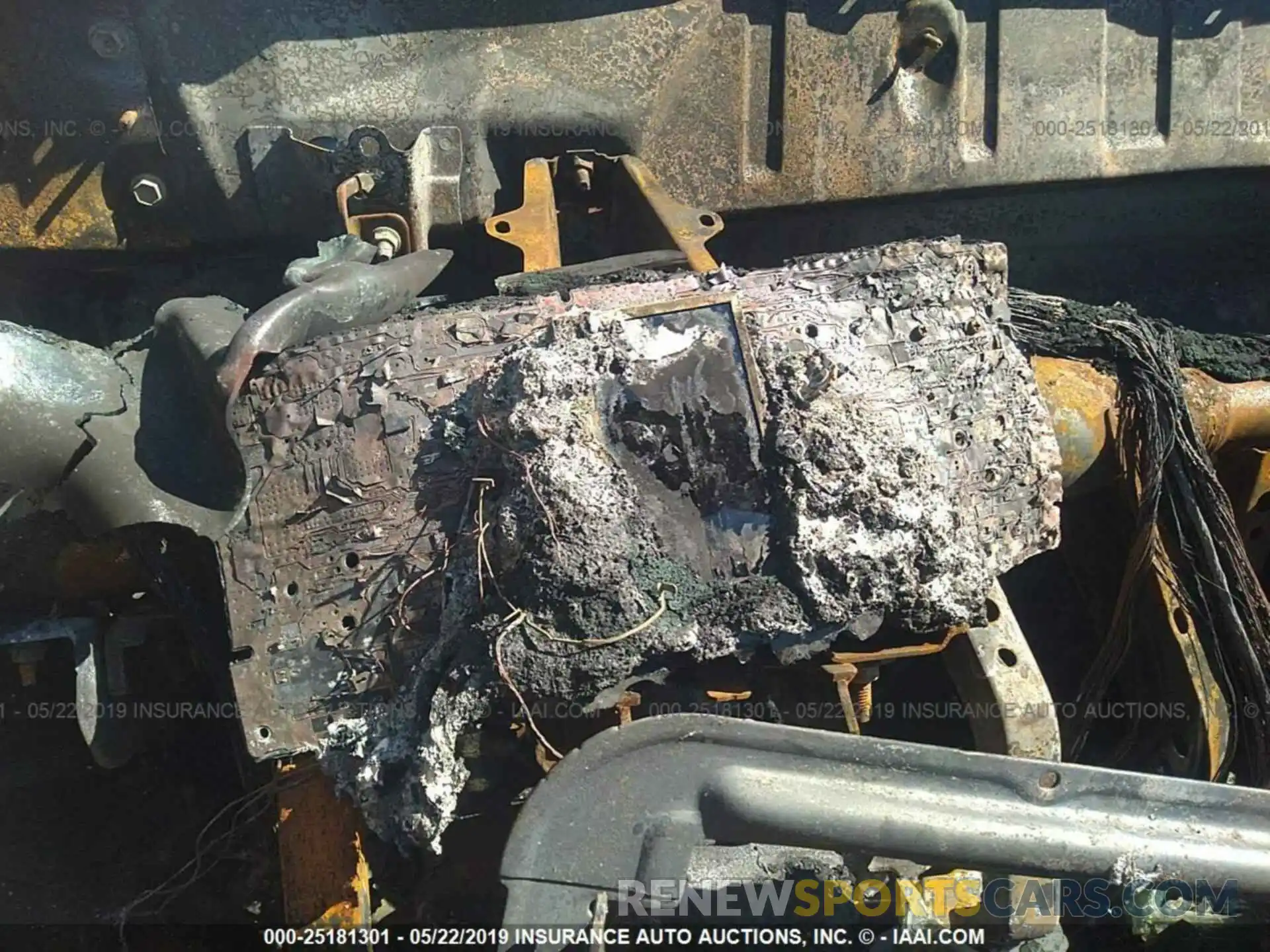 7 Photograph of a damaged car 5TFAY5F10KX780277 TOYOTA TUNDRA 2019