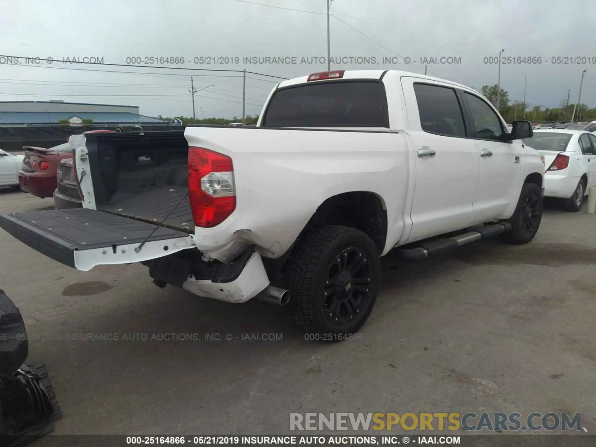 4 Photograph of a damaged car 5TFAY5F10KX781591 TOYOTA TUNDRA 2019