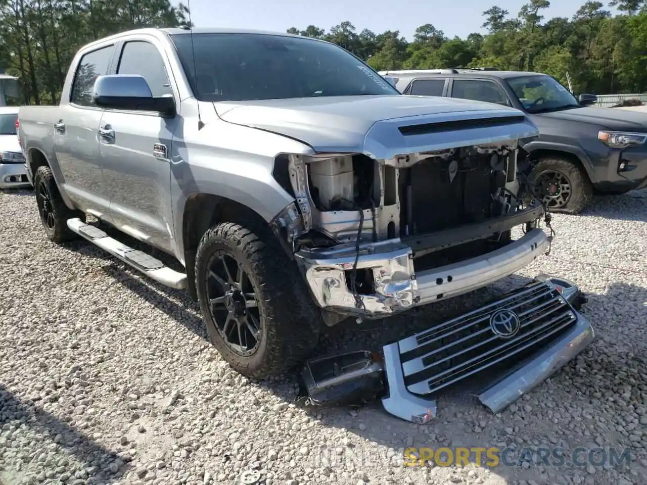 1 Photograph of a damaged car 5TFAY5F10KX843636 TOYOTA TUNDRA 2019