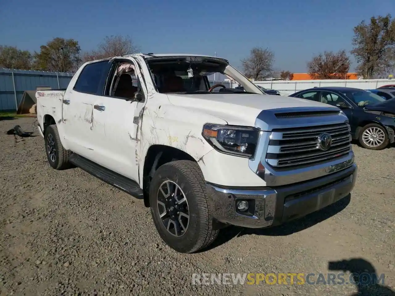 1 Photograph of a damaged car 5TFAY5F11KX799985 TOYOTA TUNDRA 2019