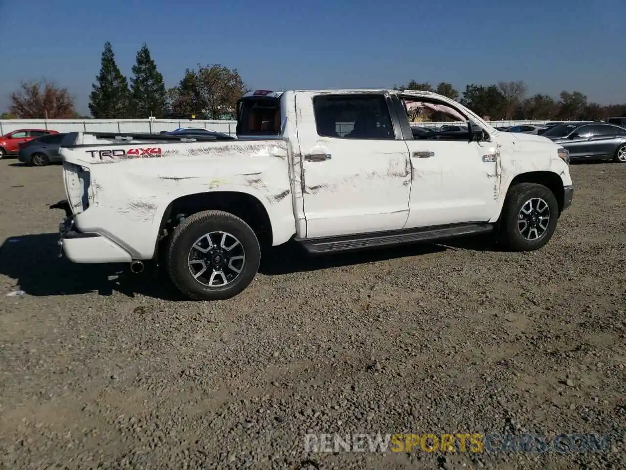 9 Photograph of a damaged car 5TFAY5F11KX799985 TOYOTA TUNDRA 2019