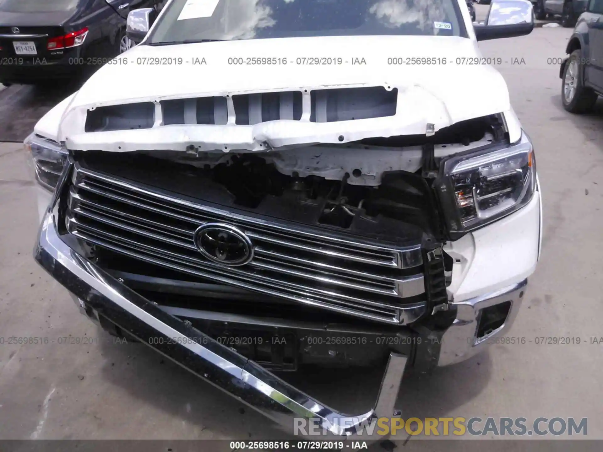 6 Photograph of a damaged car 5TFAY5F11KX800553 TOYOTA TUNDRA 2019