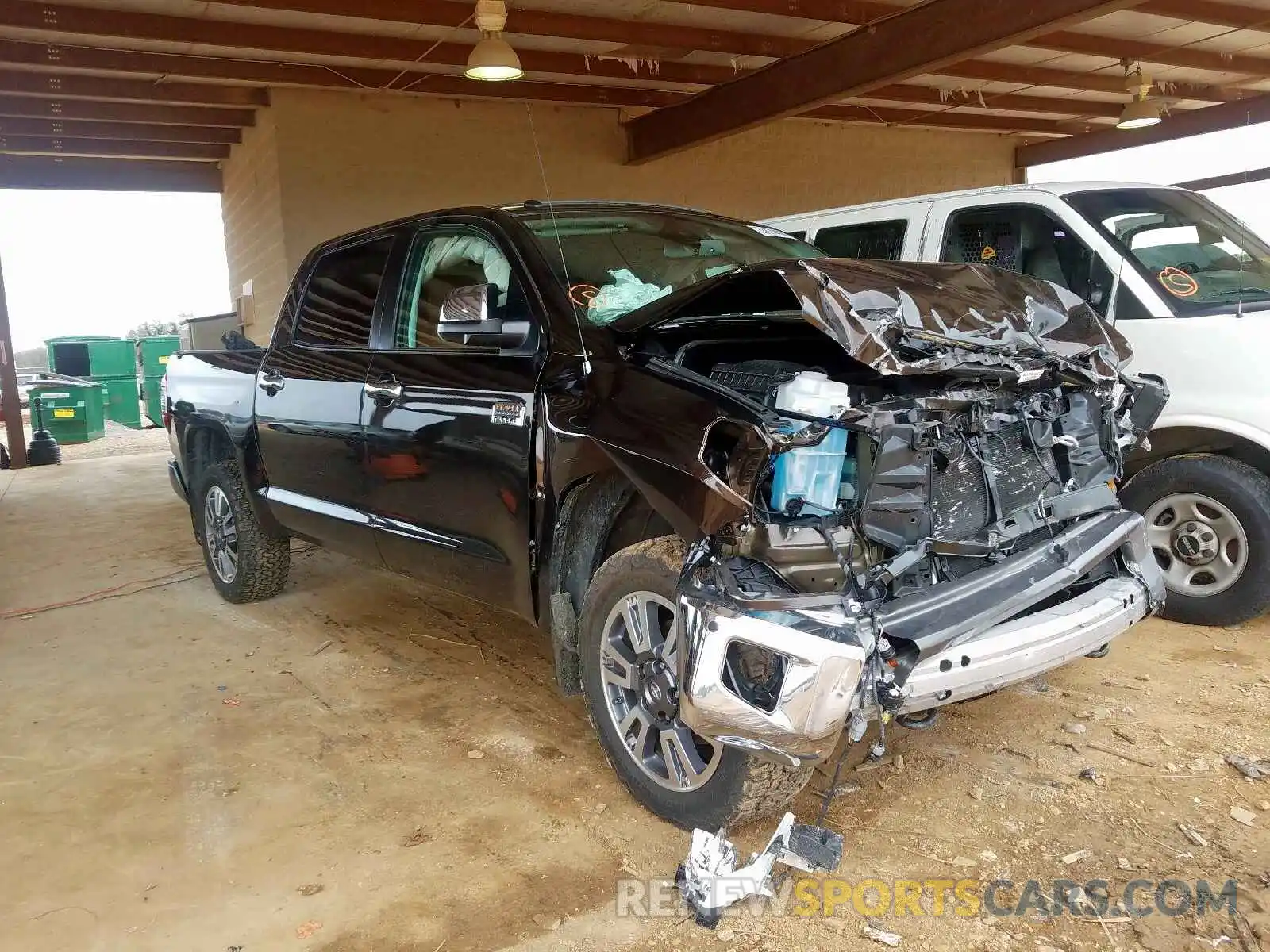 1 Photograph of a damaged car 5TFAY5F11KX806109 TOYOTA TUNDRA 2019