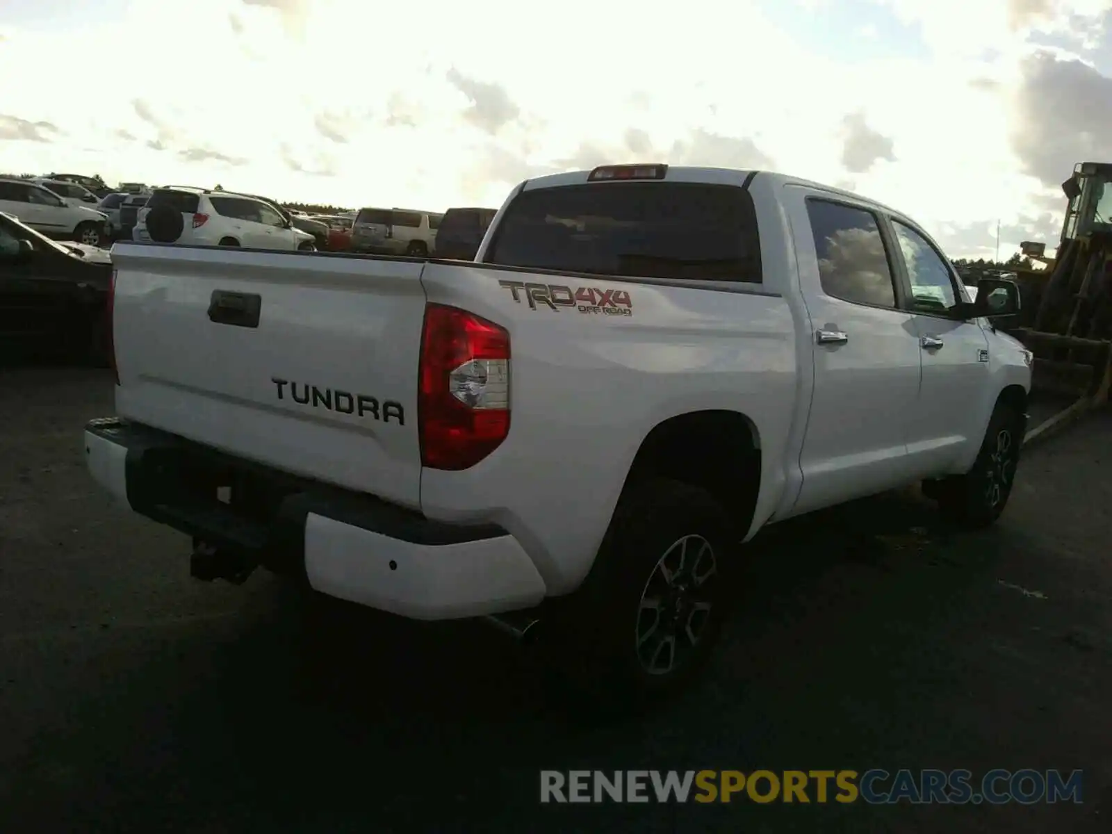 4 Photograph of a damaged car 5TFAY5F11KX823492 TOYOTA TUNDRA 2019