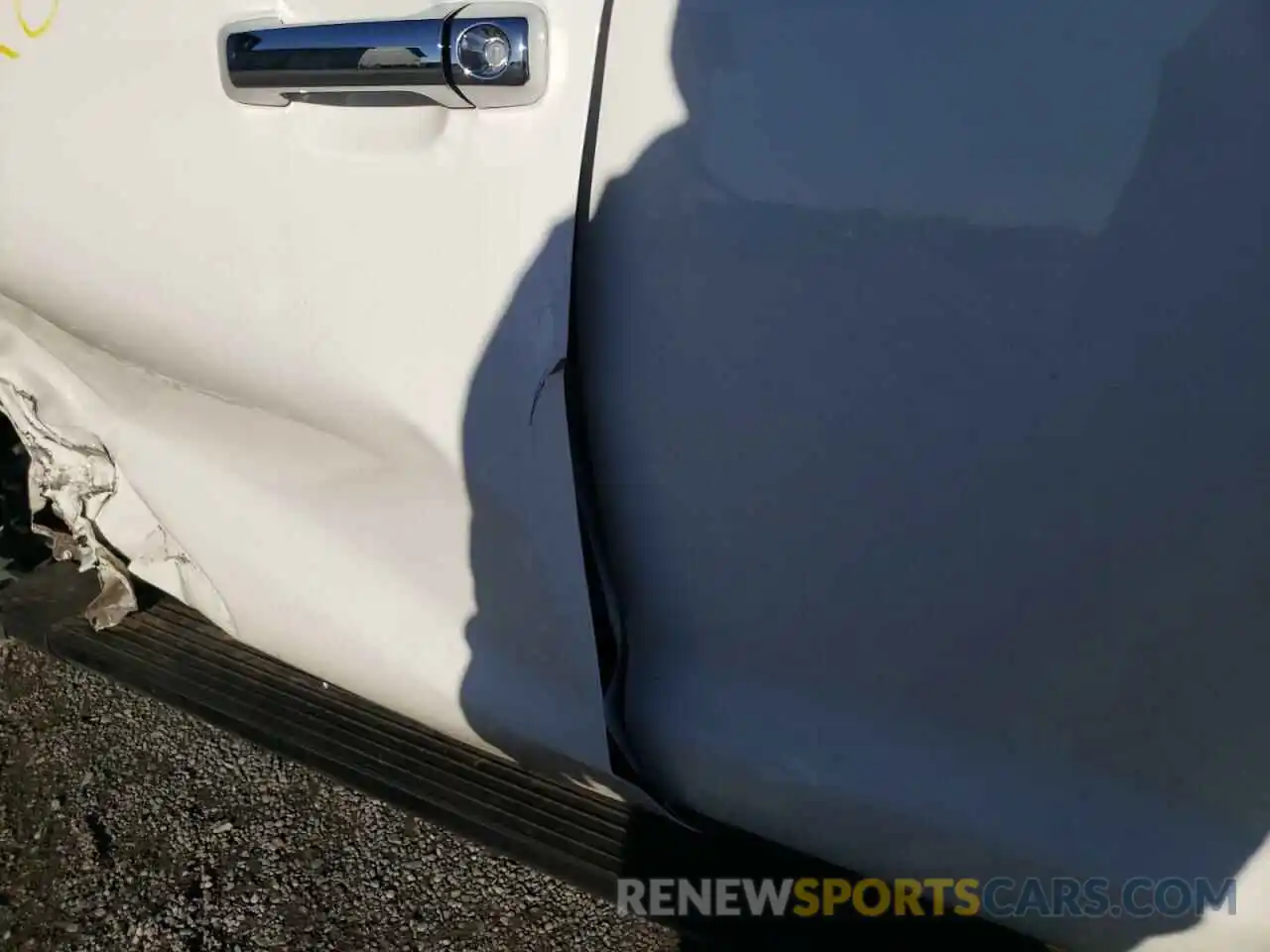 10 Photograph of a damaged car 5TFAY5F12KX828541 TOYOTA TUNDRA 2019