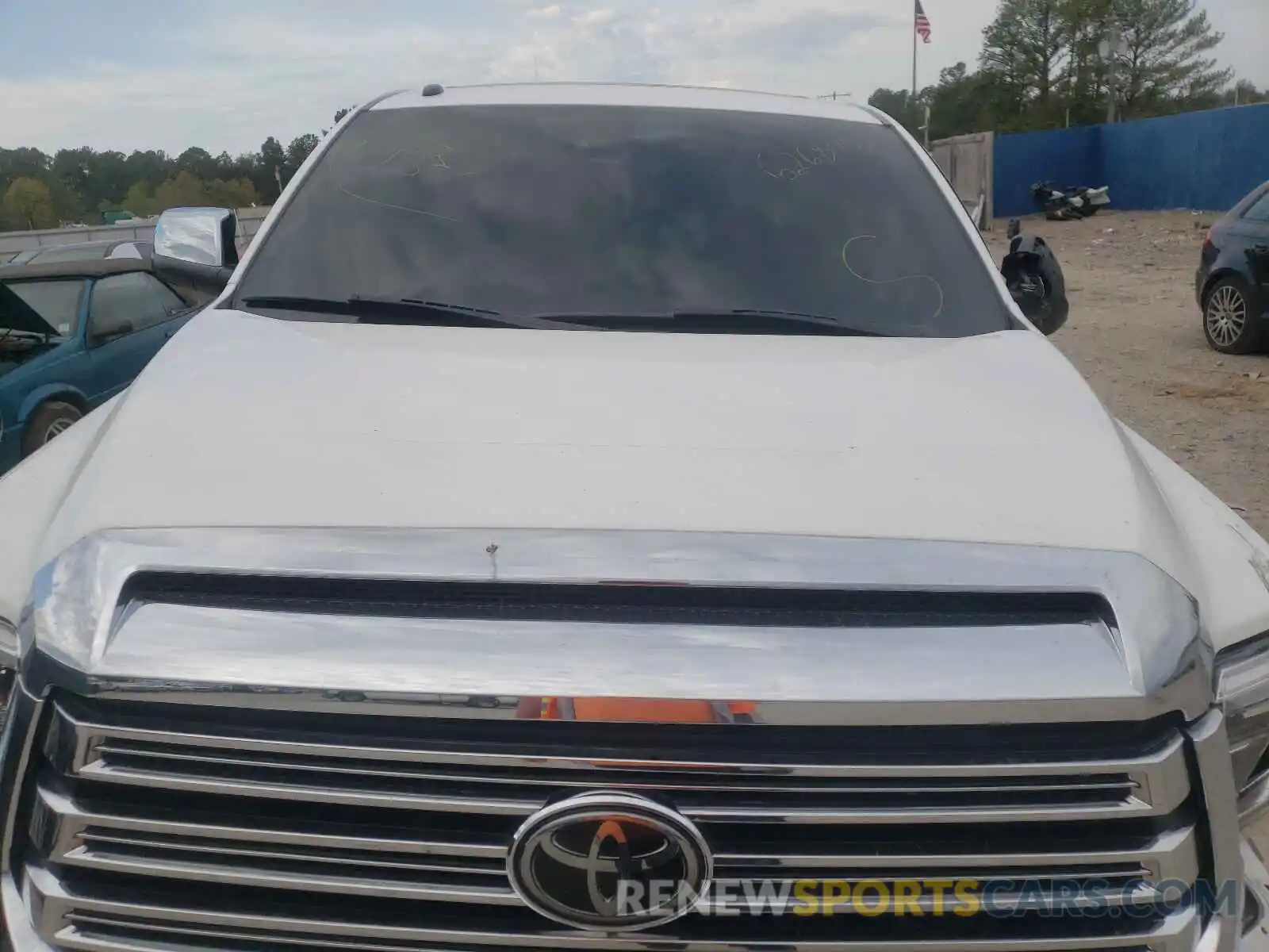 7 Photograph of a damaged car 5TFAY5F13KX780712 TOYOTA TUNDRA 2019