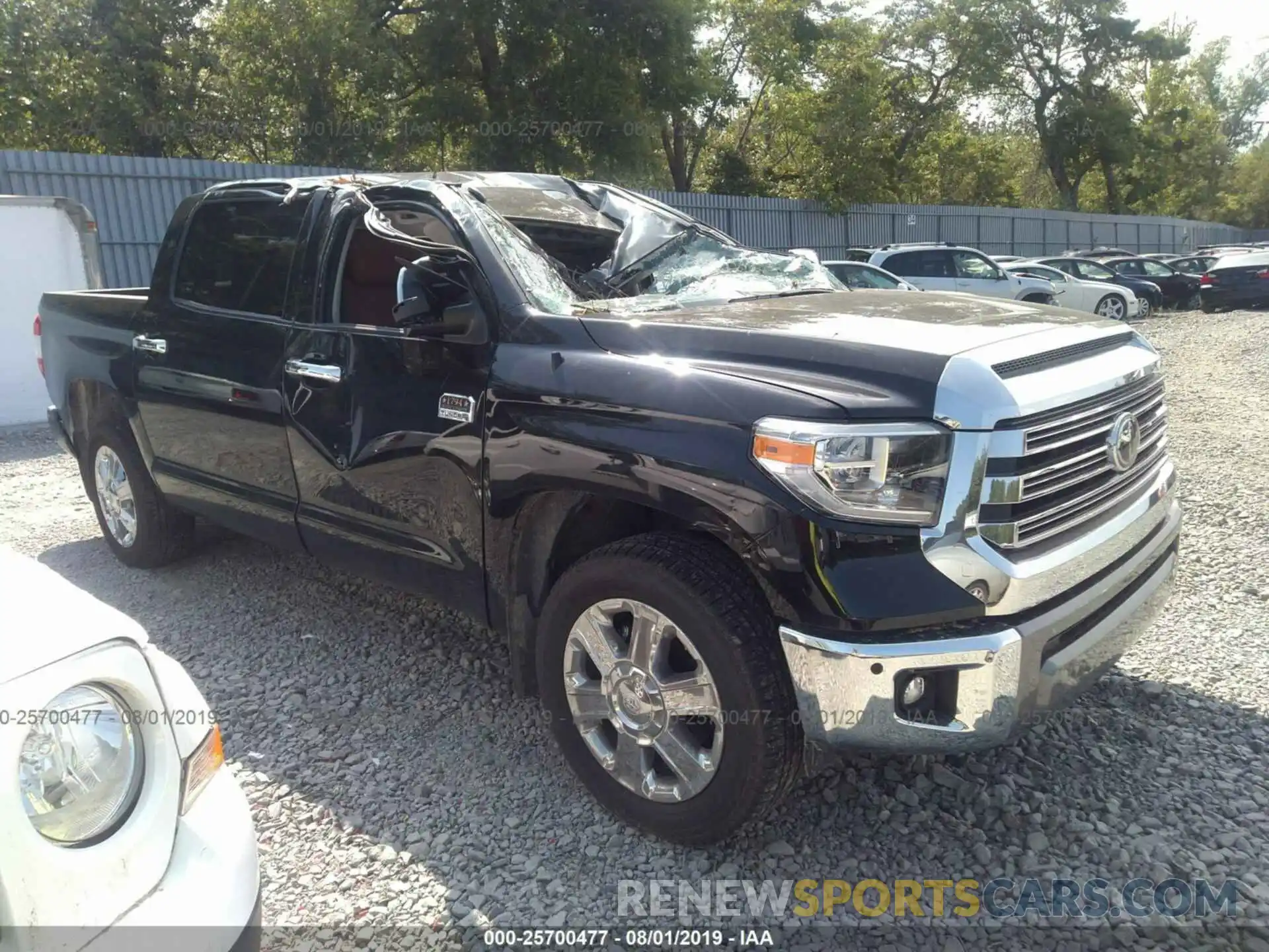 1 Photograph of a damaged car 5TFAY5F13KX805799 TOYOTA TUNDRA 2019