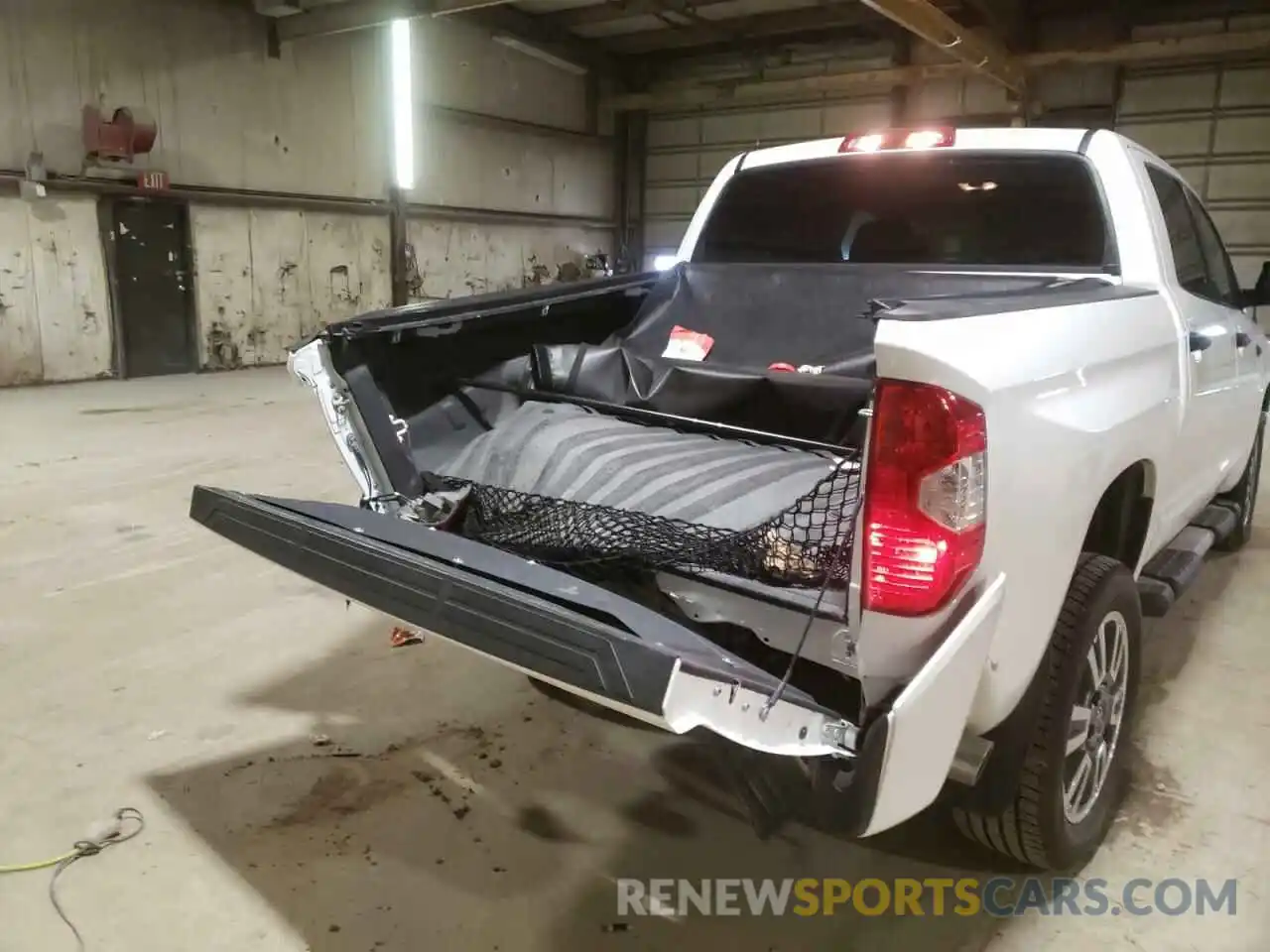 9 Photograph of a damaged car 5TFAY5F13KX864755 TOYOTA TUNDRA 2019