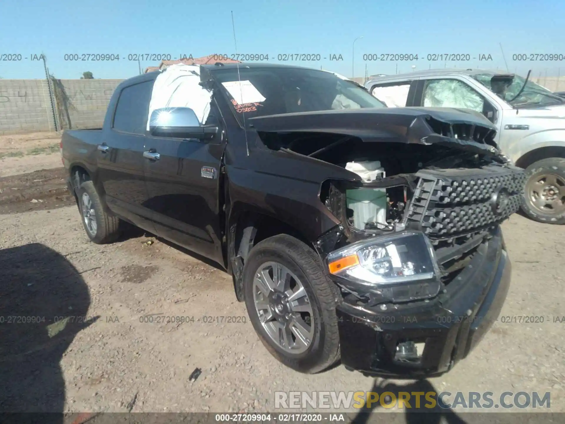 1 Photograph of a damaged car 5TFAY5F14KX800563 TOYOTA TUNDRA 2019