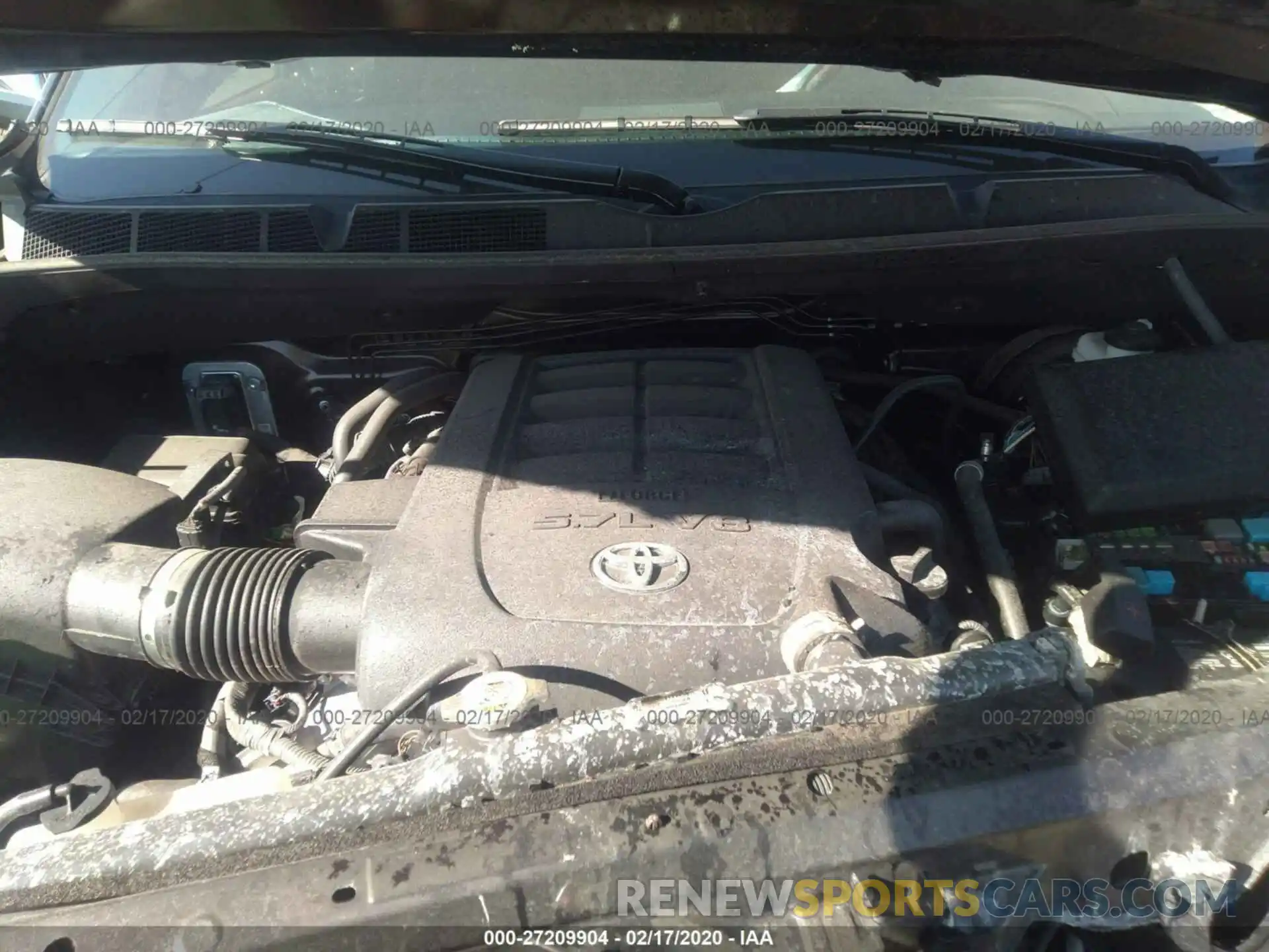 10 Photograph of a damaged car 5TFAY5F14KX800563 TOYOTA TUNDRA 2019