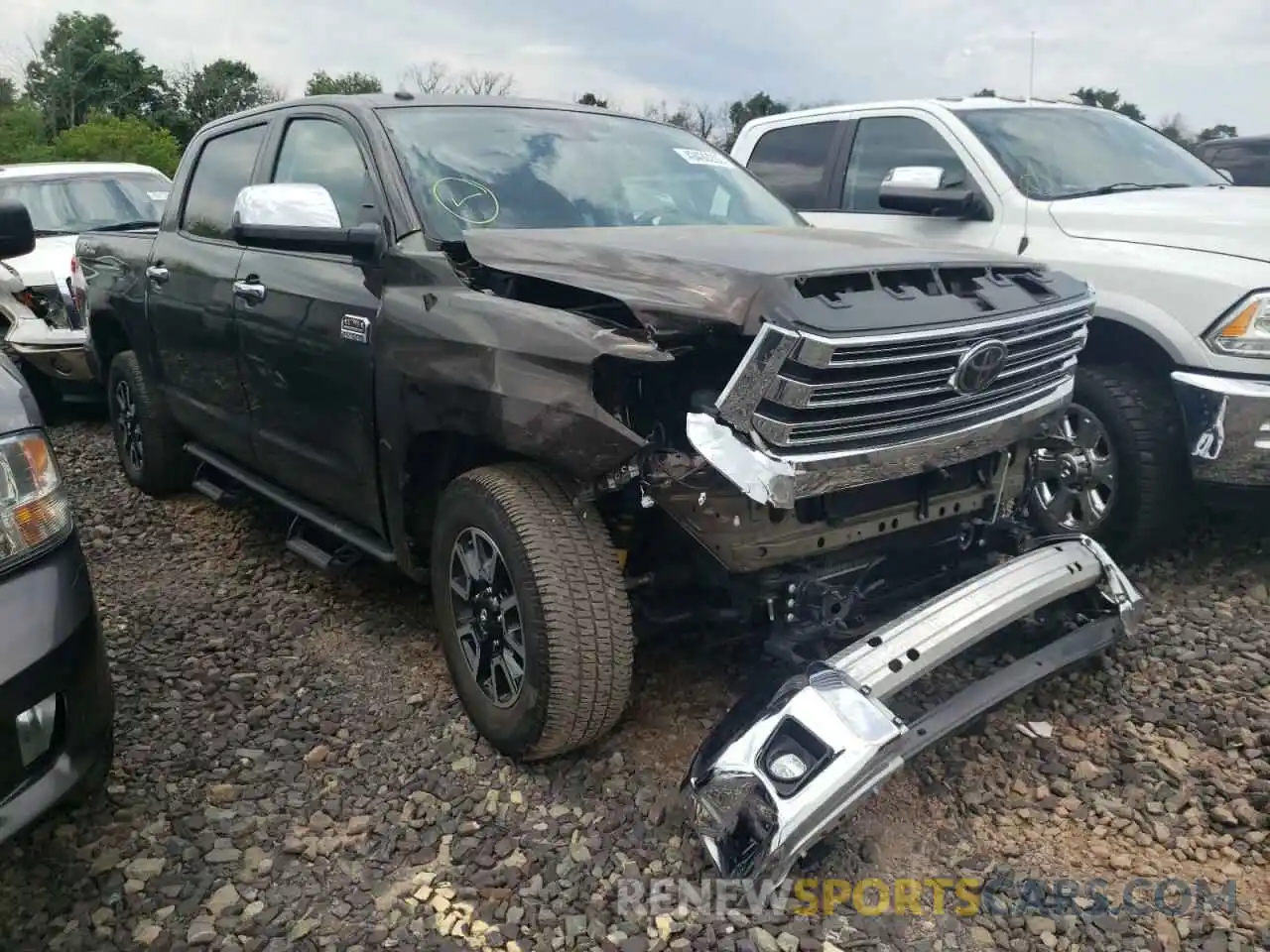 1 Photograph of a damaged car 5TFAY5F14KX814012 TOYOTA TUNDRA 2019