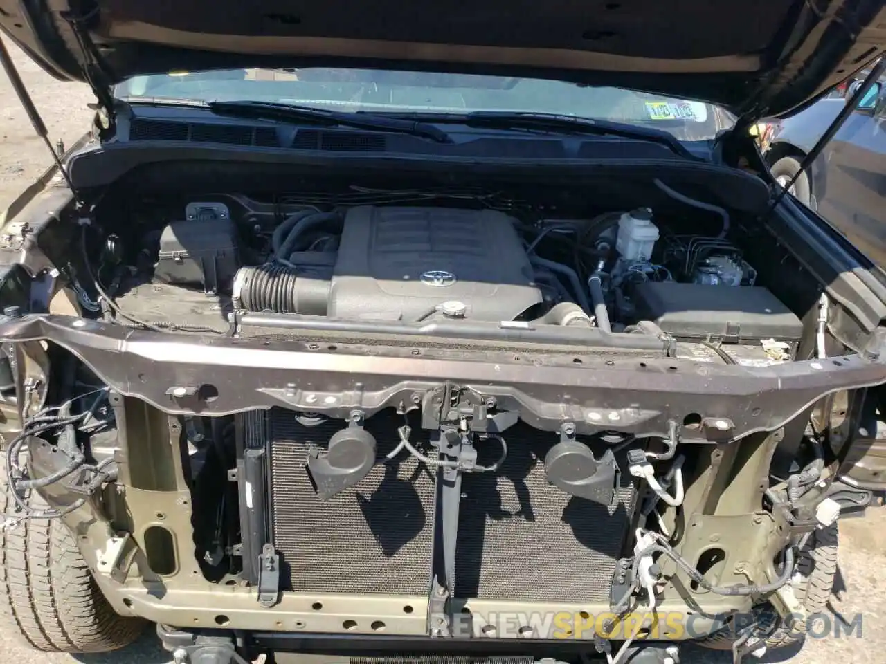 7 Photograph of a damaged car 5TFAY5F14KX814012 TOYOTA TUNDRA 2019