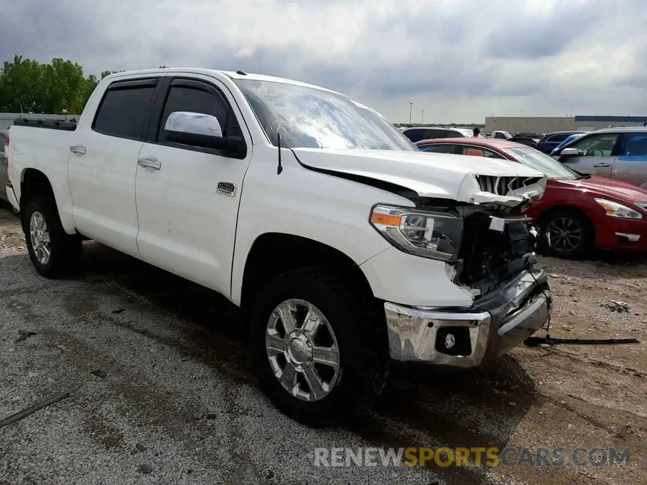 1 Photograph of a damaged car 5TFAY5F14KX825771 TOYOTA TUNDRA 2019