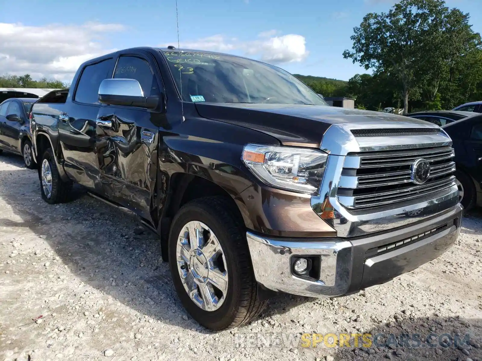 1 Photograph of a damaged car 5TFAY5F14KX870029 TOYOTA TUNDRA 2019